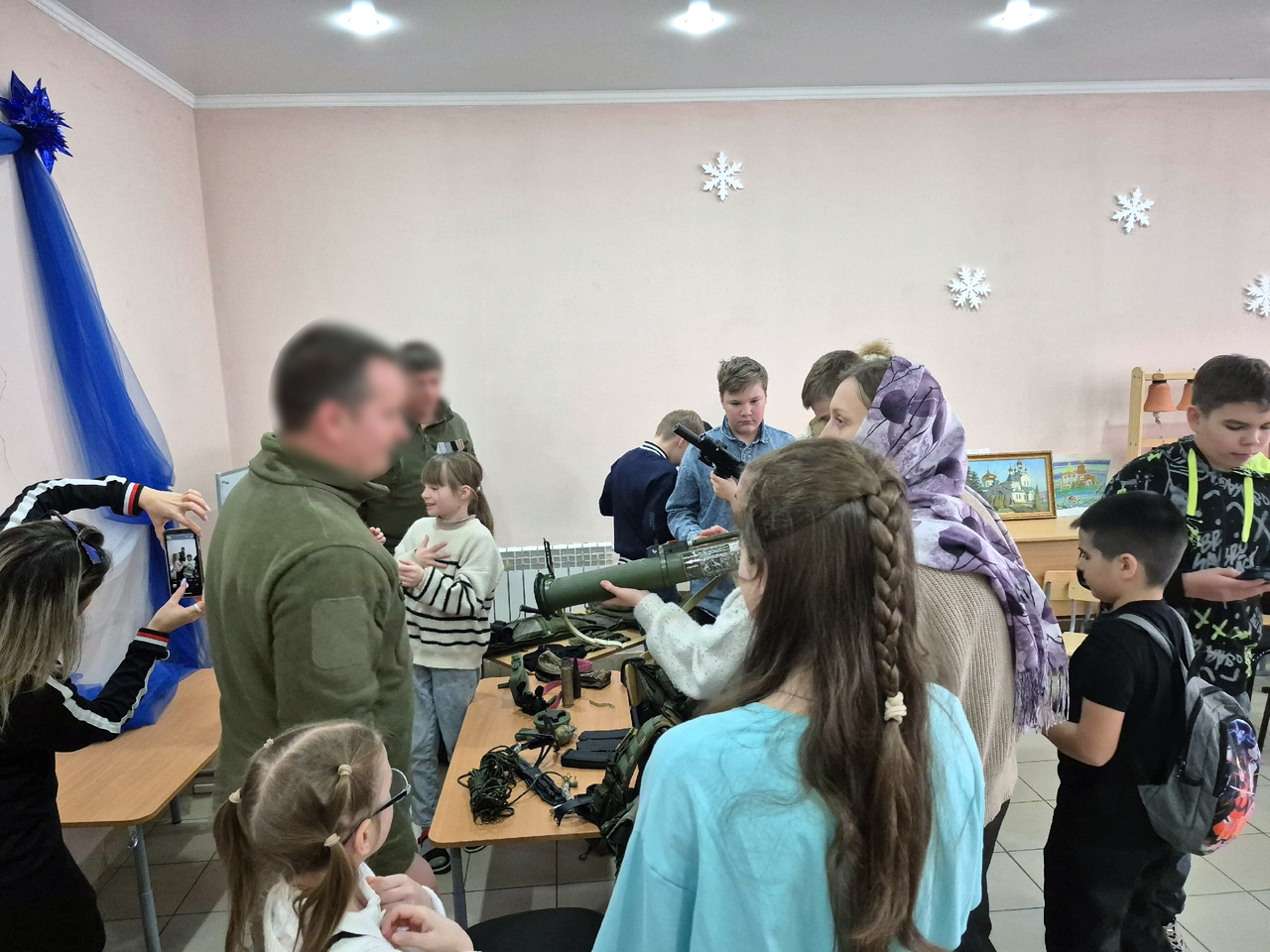 В воскресной школе Никольского храма в Терновке состоялся урок мужества 