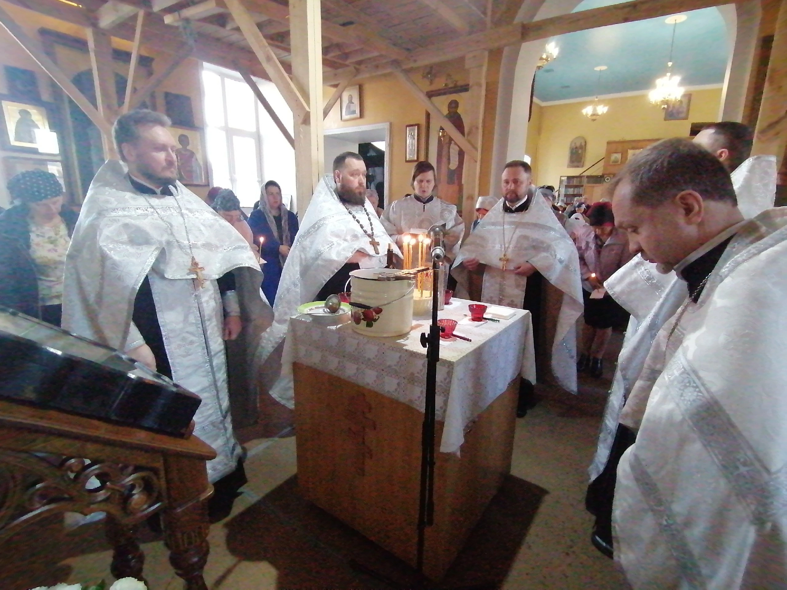 Протоиерей Александр Филиппов совершил Таинство Соборования 