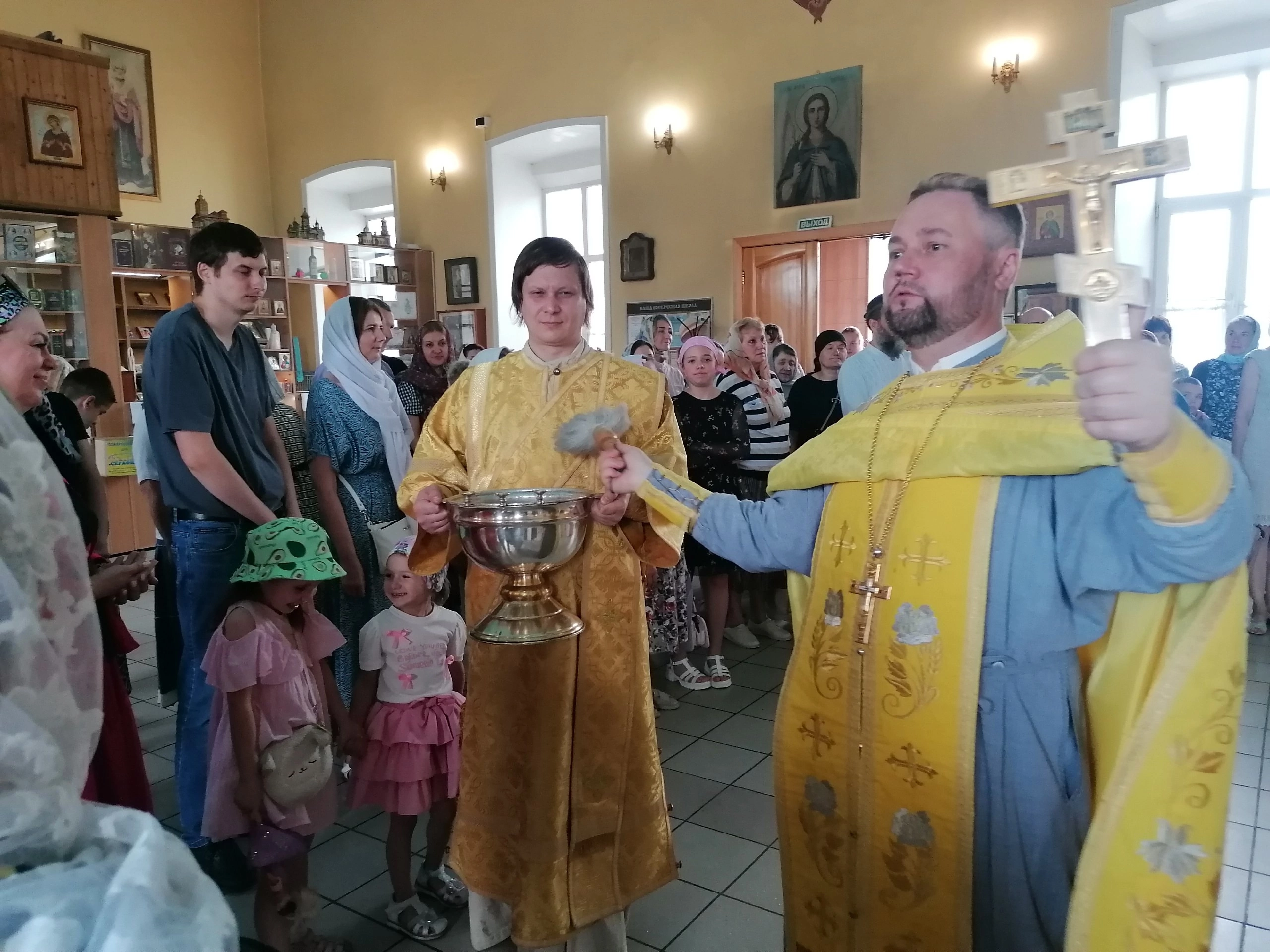 Богослужения в Неделю 5-ю по Пятидесятнице