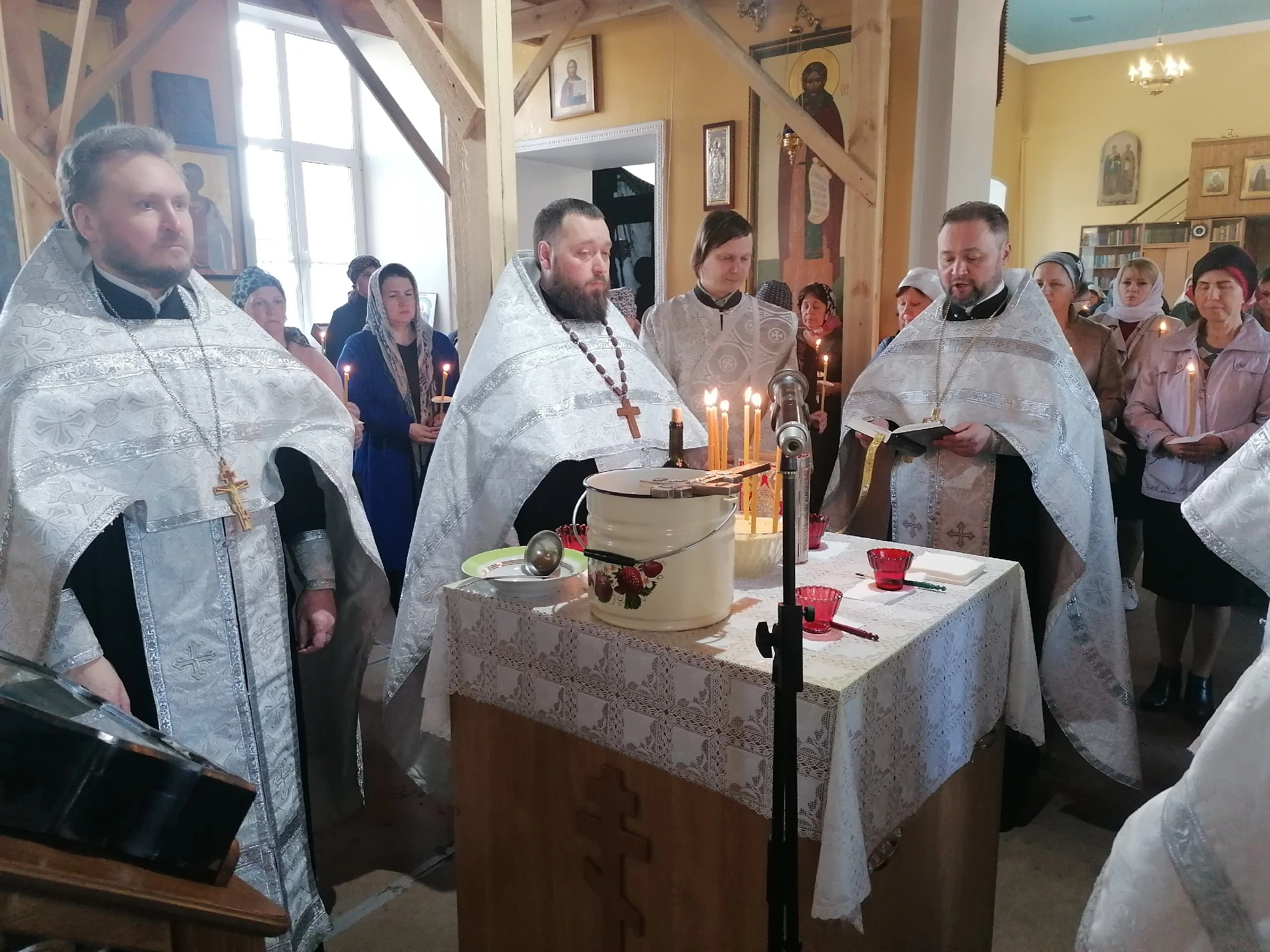 Протоиерей Александр Филиппов совершил Таинство Соборования 