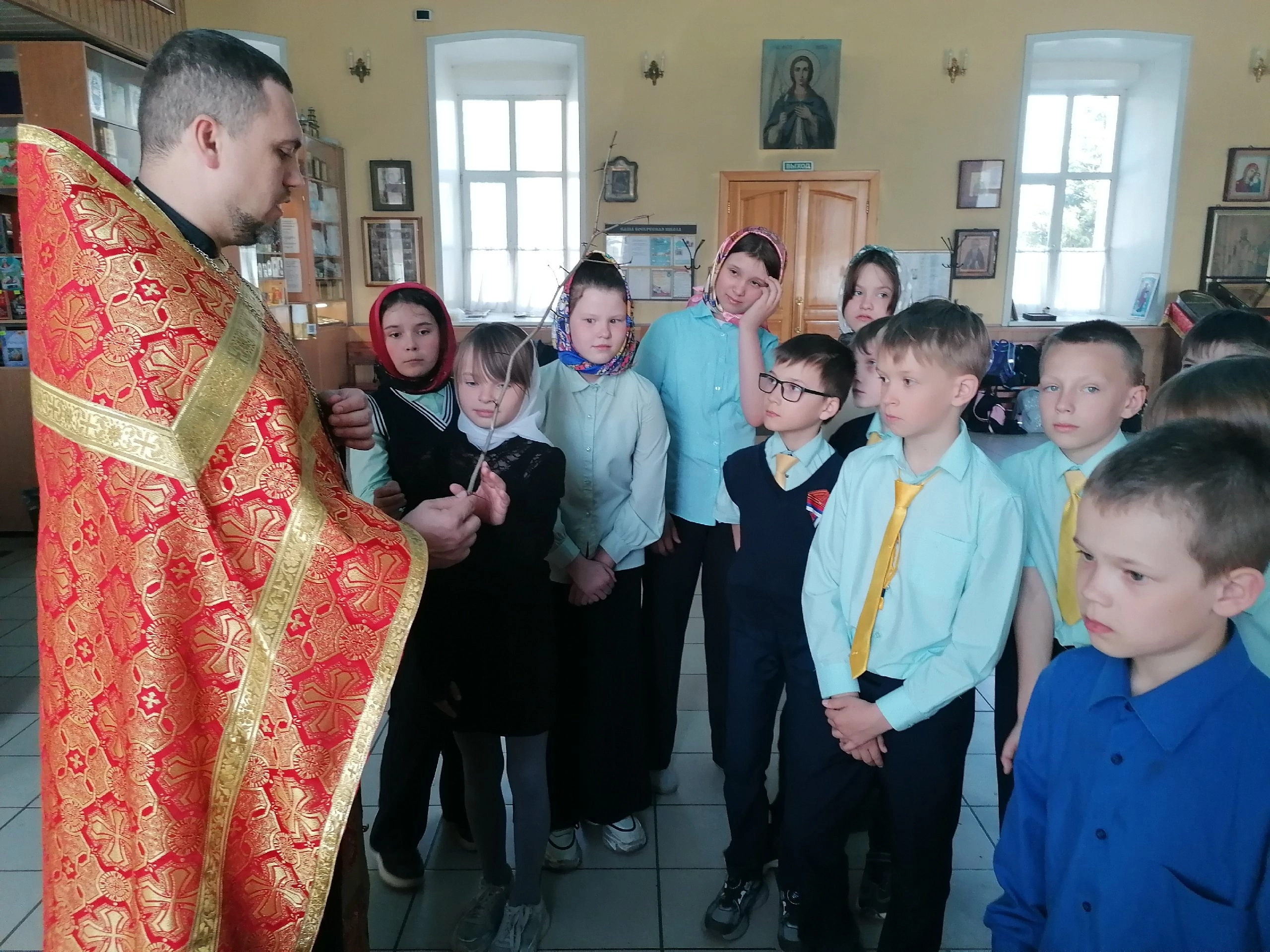 Иерей Владимир Журавлев встретился с учениками средней школы №60
