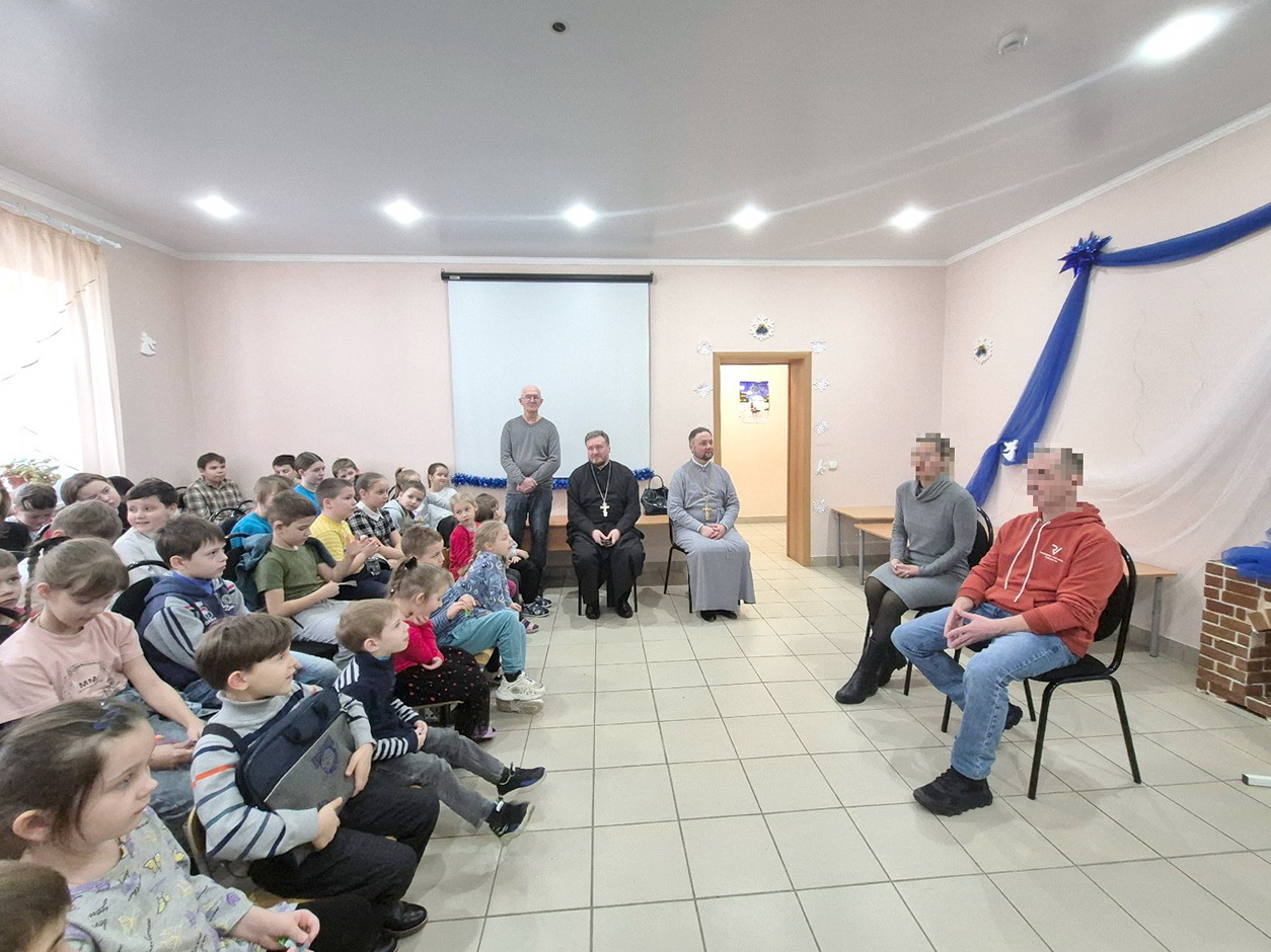 В воскресной школе Никольского храма встретились с воином – участником СВО