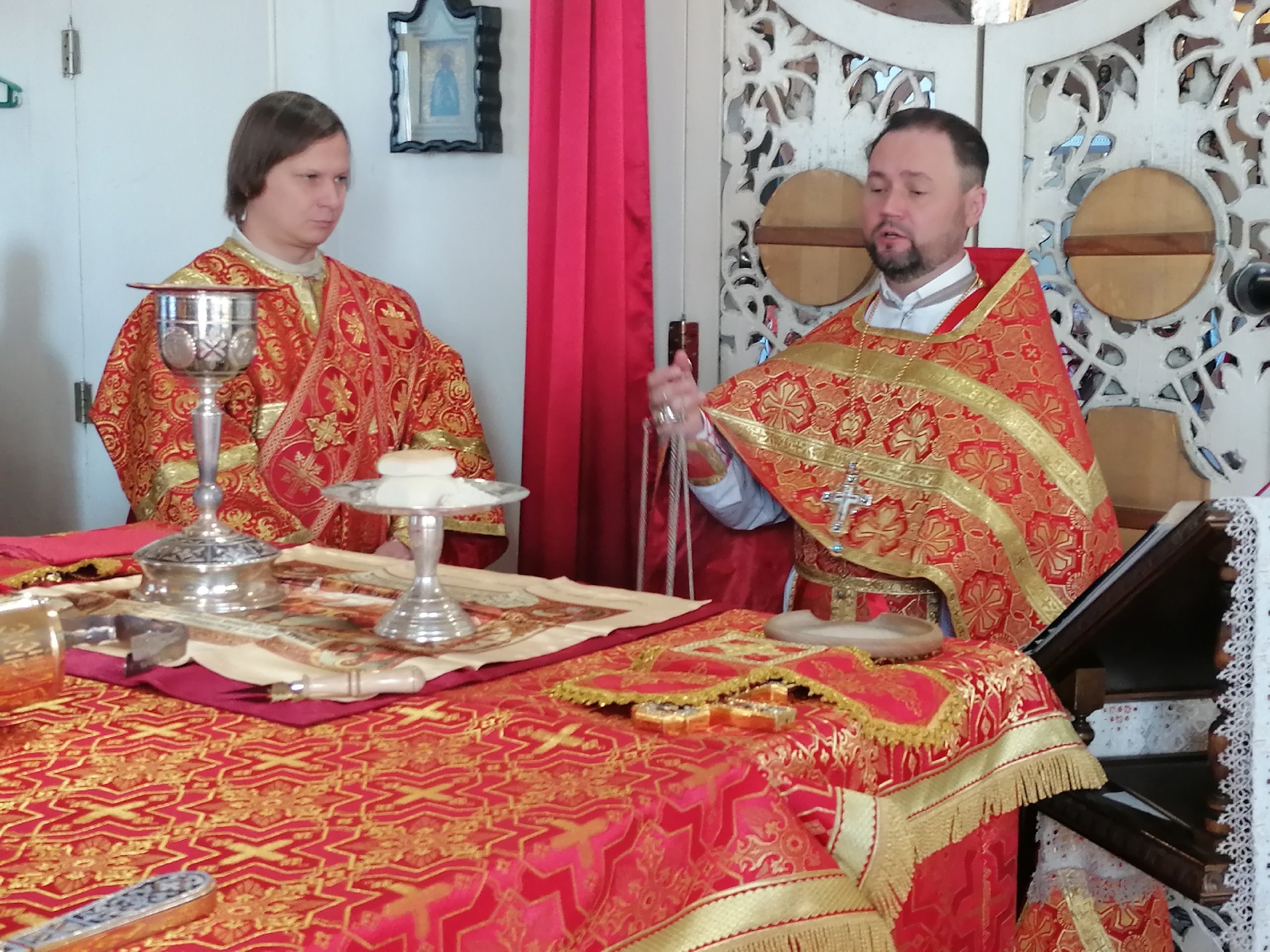 Празднование Воздвижения Животворящего Креста Господня