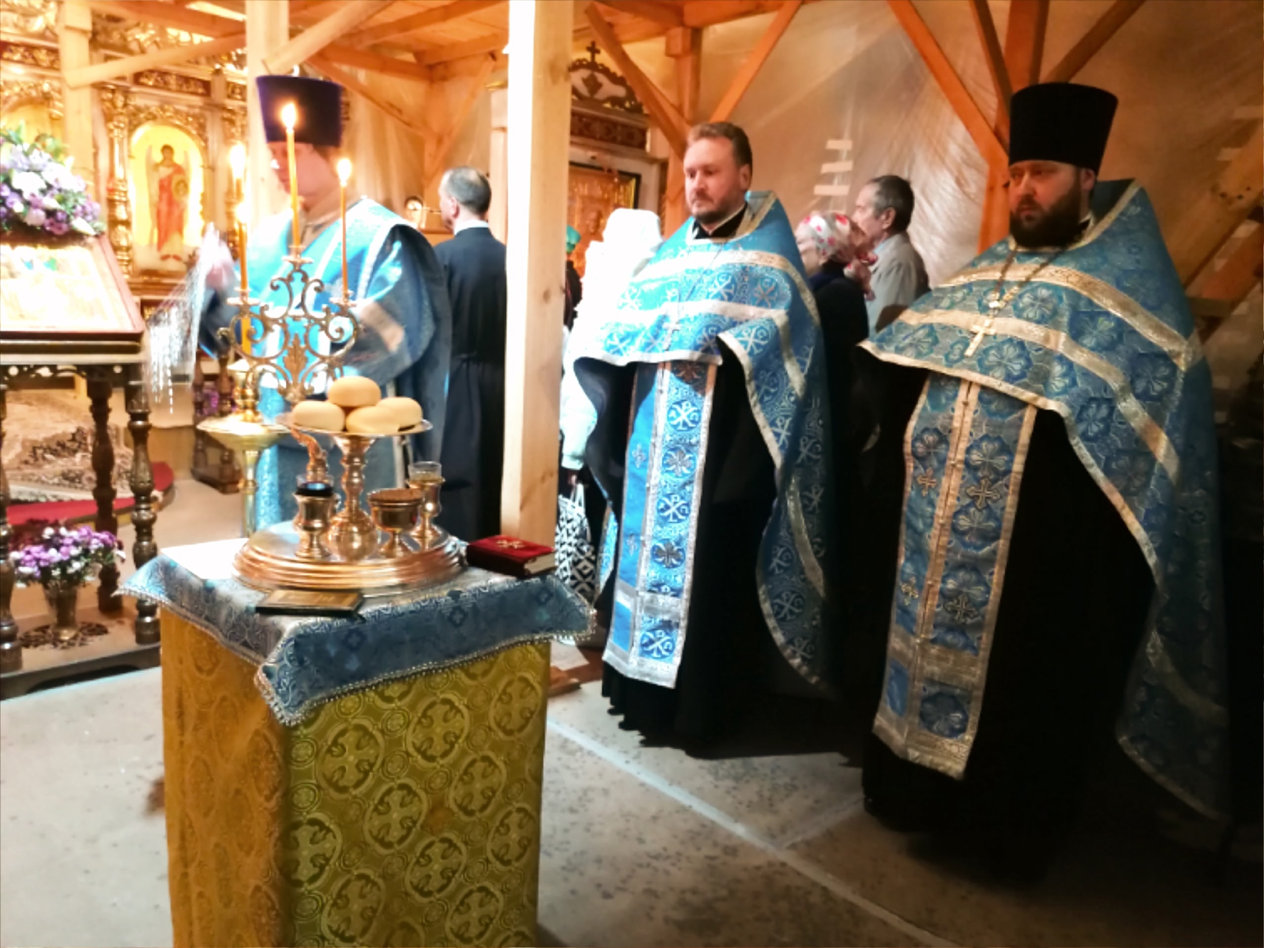 Всенощное бдение в канун праздника Покрова Пресвятой Богородицы