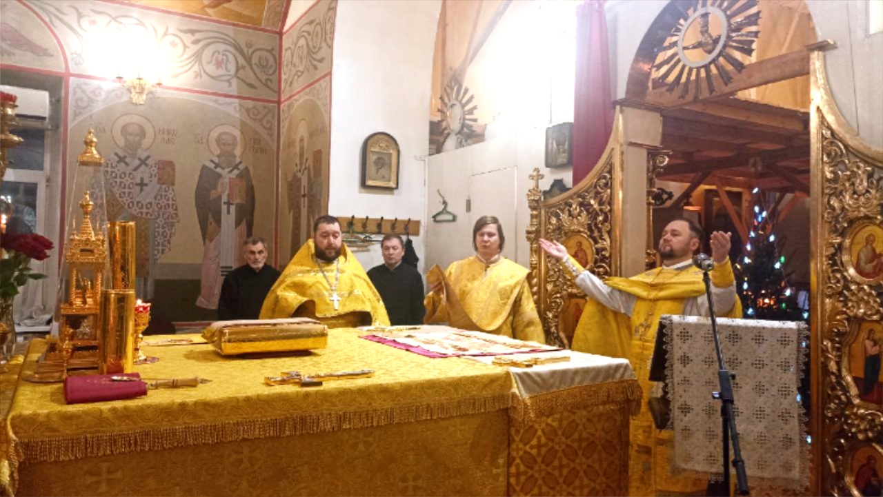 Богослужения в Неделю 28-ю по Пятидесятнице