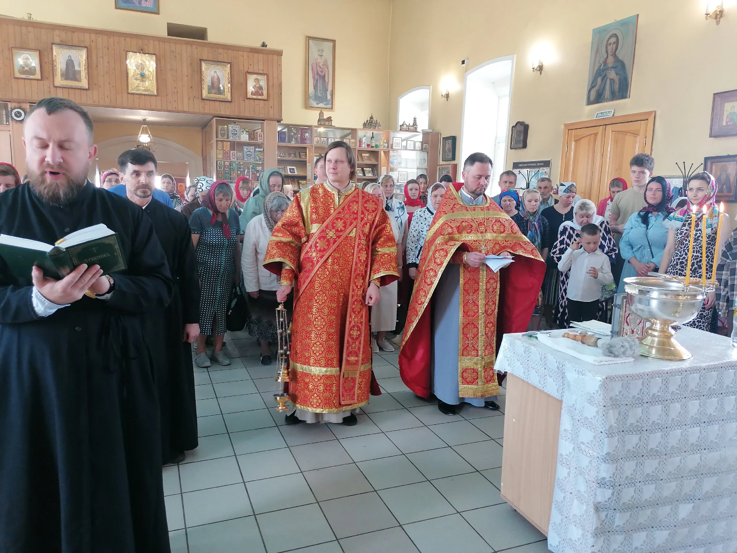 Богослужения в Неделю о слепом 