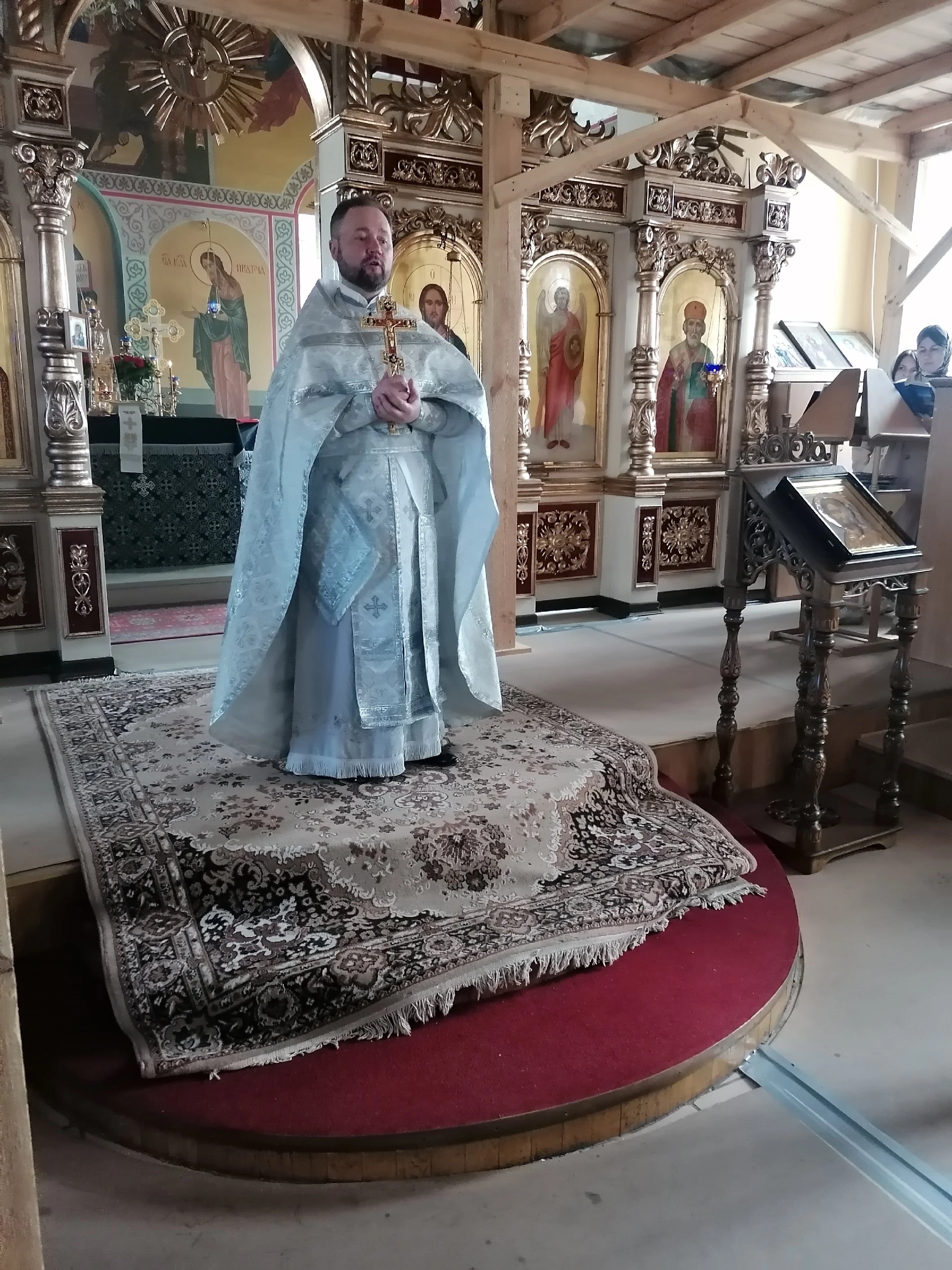 В Великую Субботу протоиерей Александр Филиппов совершил Литургию святителя Василия Великого