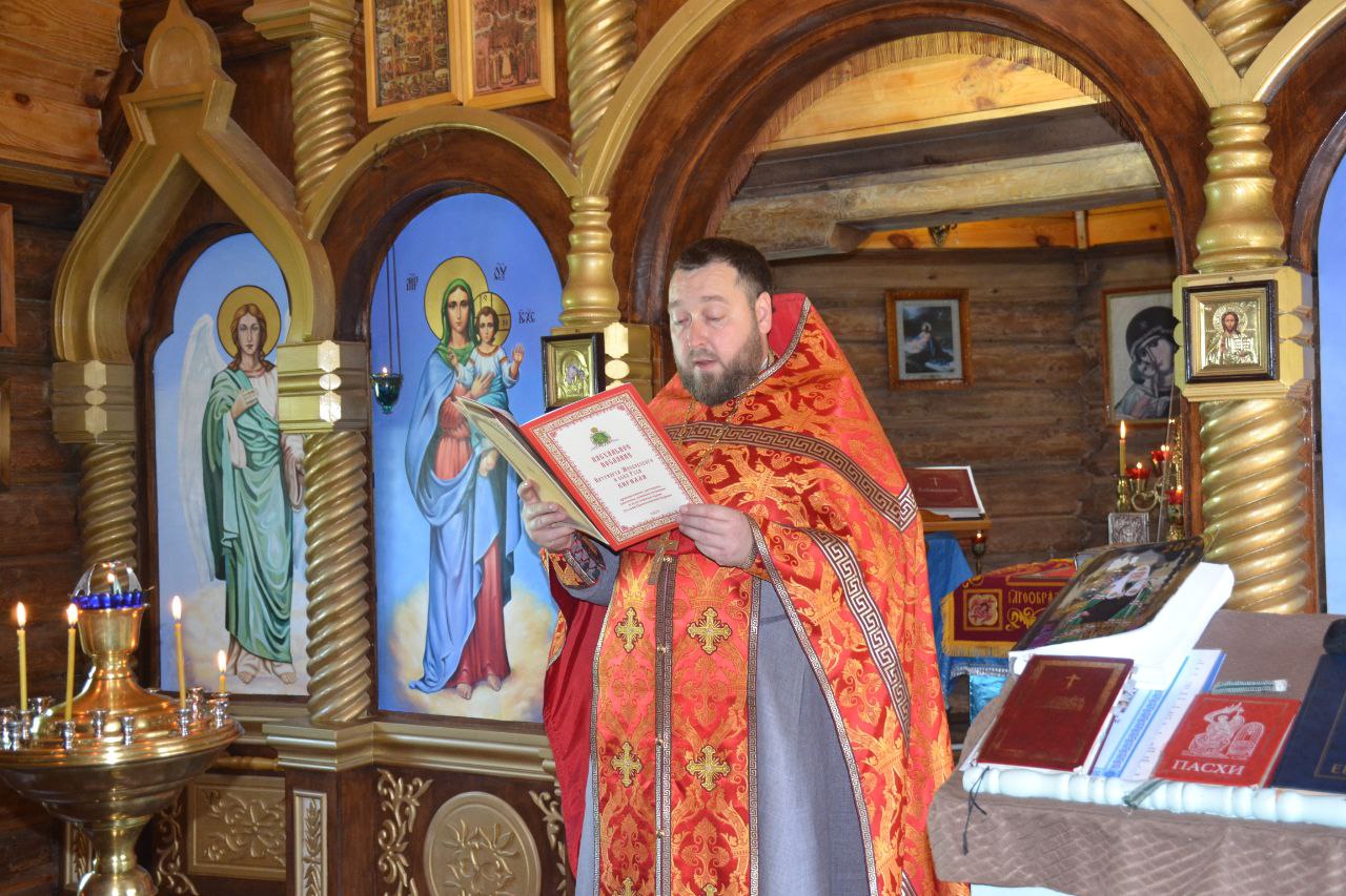 Протоиерей Антоний Шварёв совершил Пасхальное богослужение в ИК-7