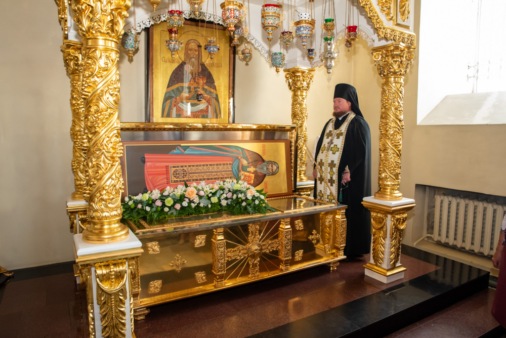 В день памяти Иоанна Оленевского протоиерей Александр Филиппов сослужил митрополиту Серафиму за  литургией в селе Соловцовка