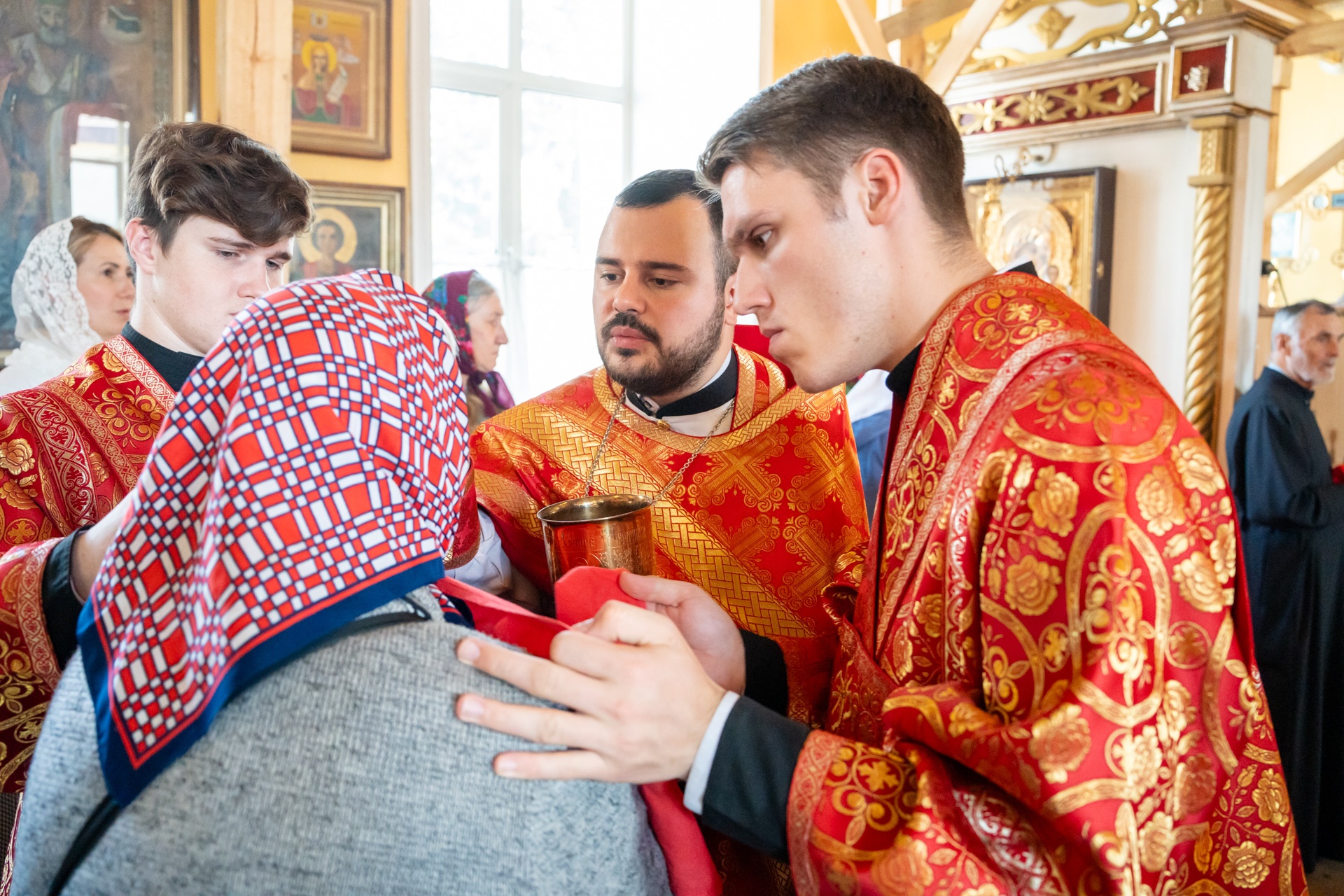В день престольного праздника митрополит Серафим совершил литургию в нашем храме