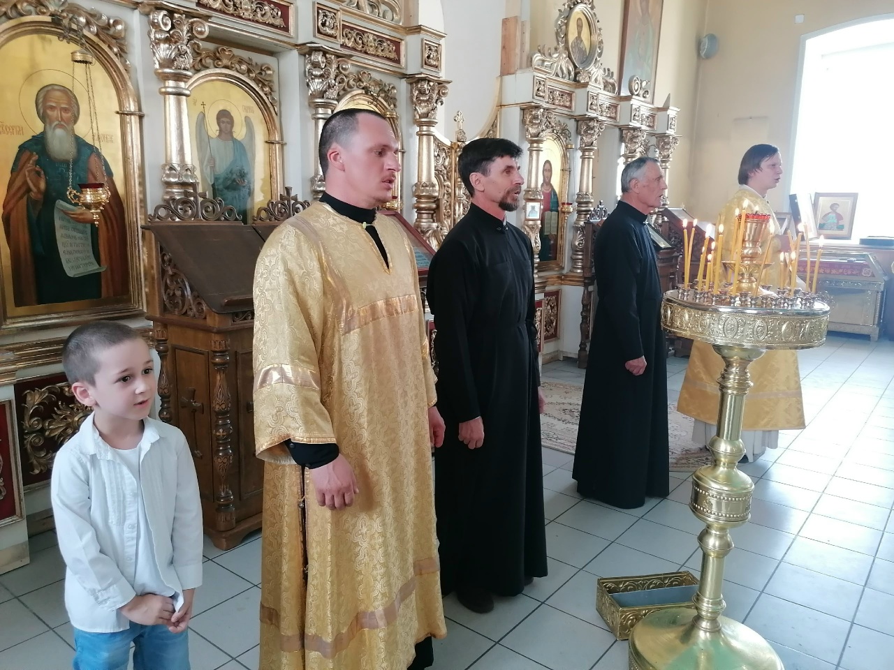Неделя Всех святых в земле Русской просиявших