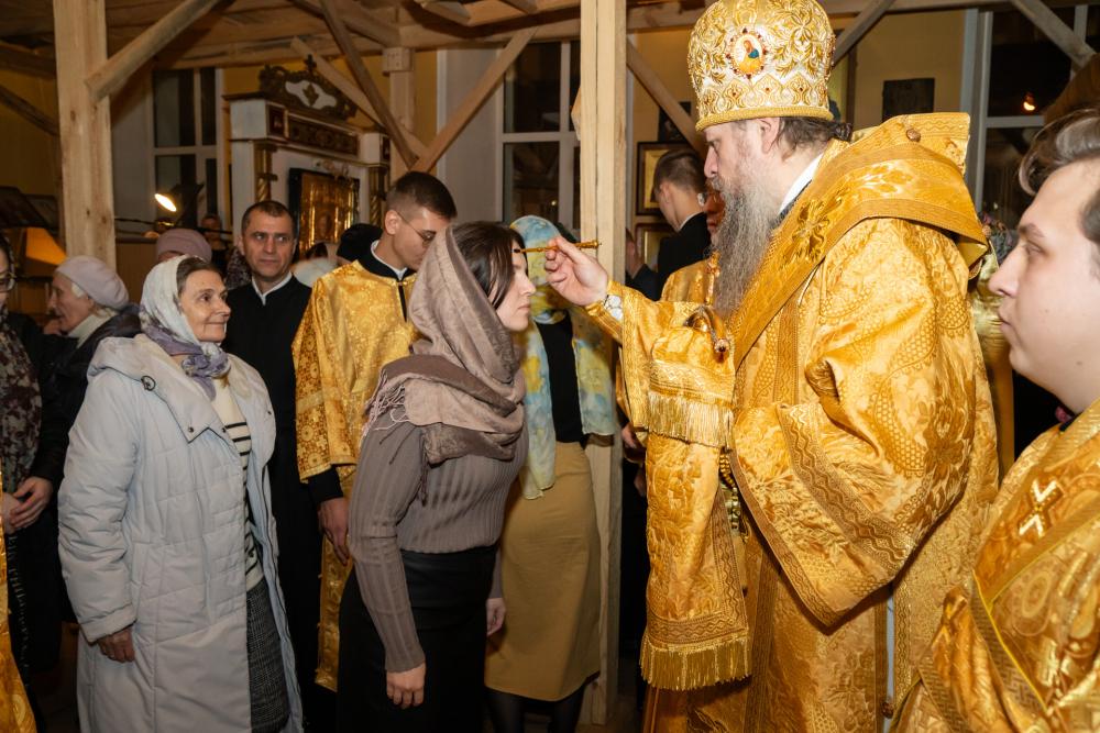 В канун престольного праздника митрополит Серафим совершил всенощное бдение в нашем храме