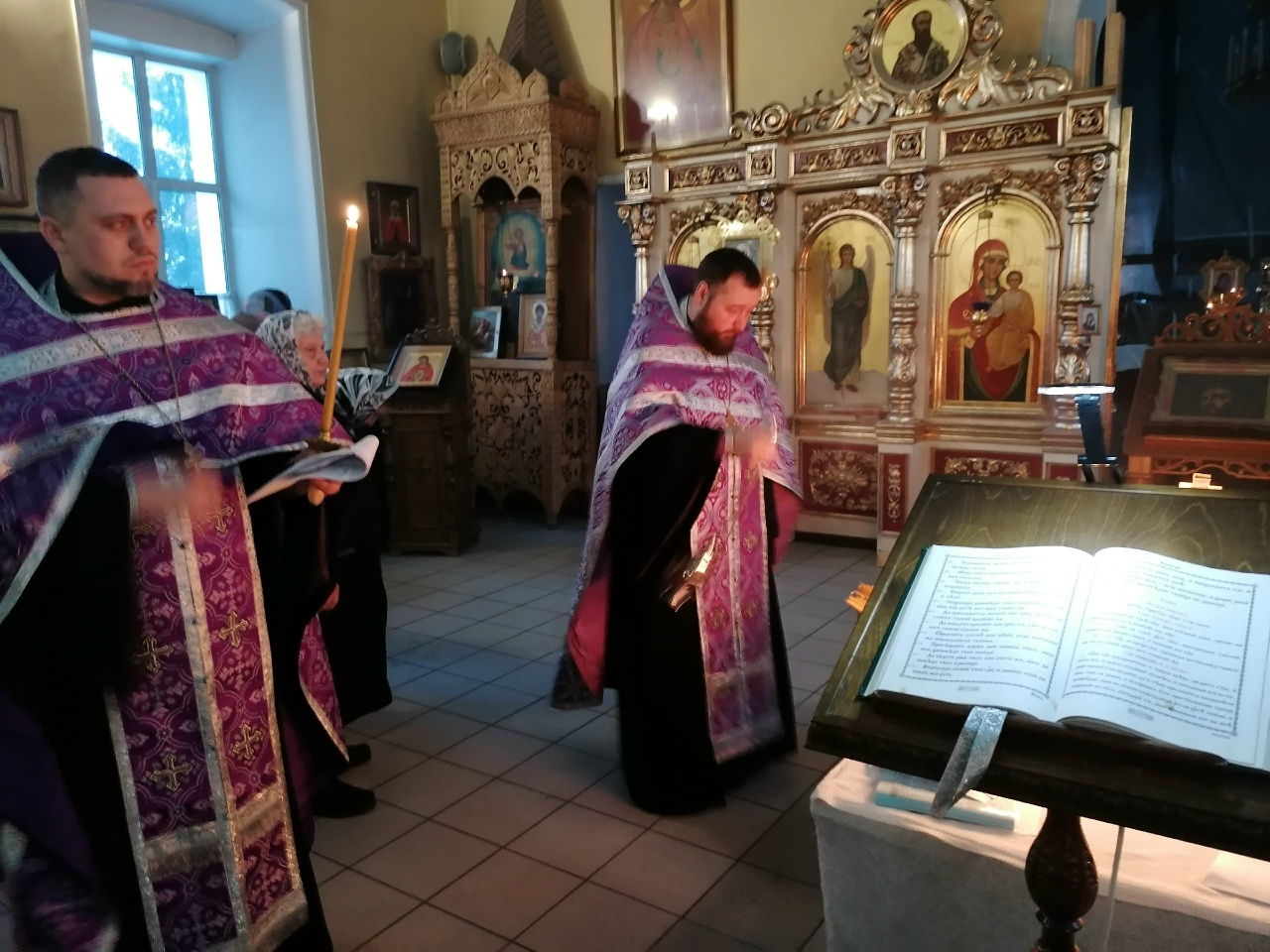 Вечернее богослужение в канун родительской субботы