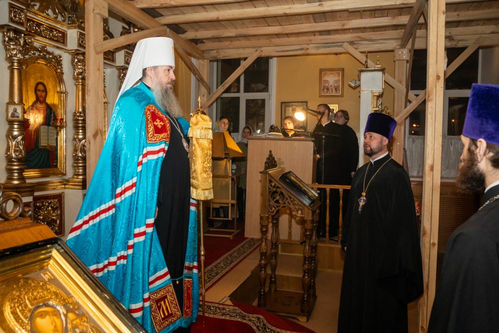 В канун престольного праздника митрополит Серафим совершил всенощное бдение в нашем храме