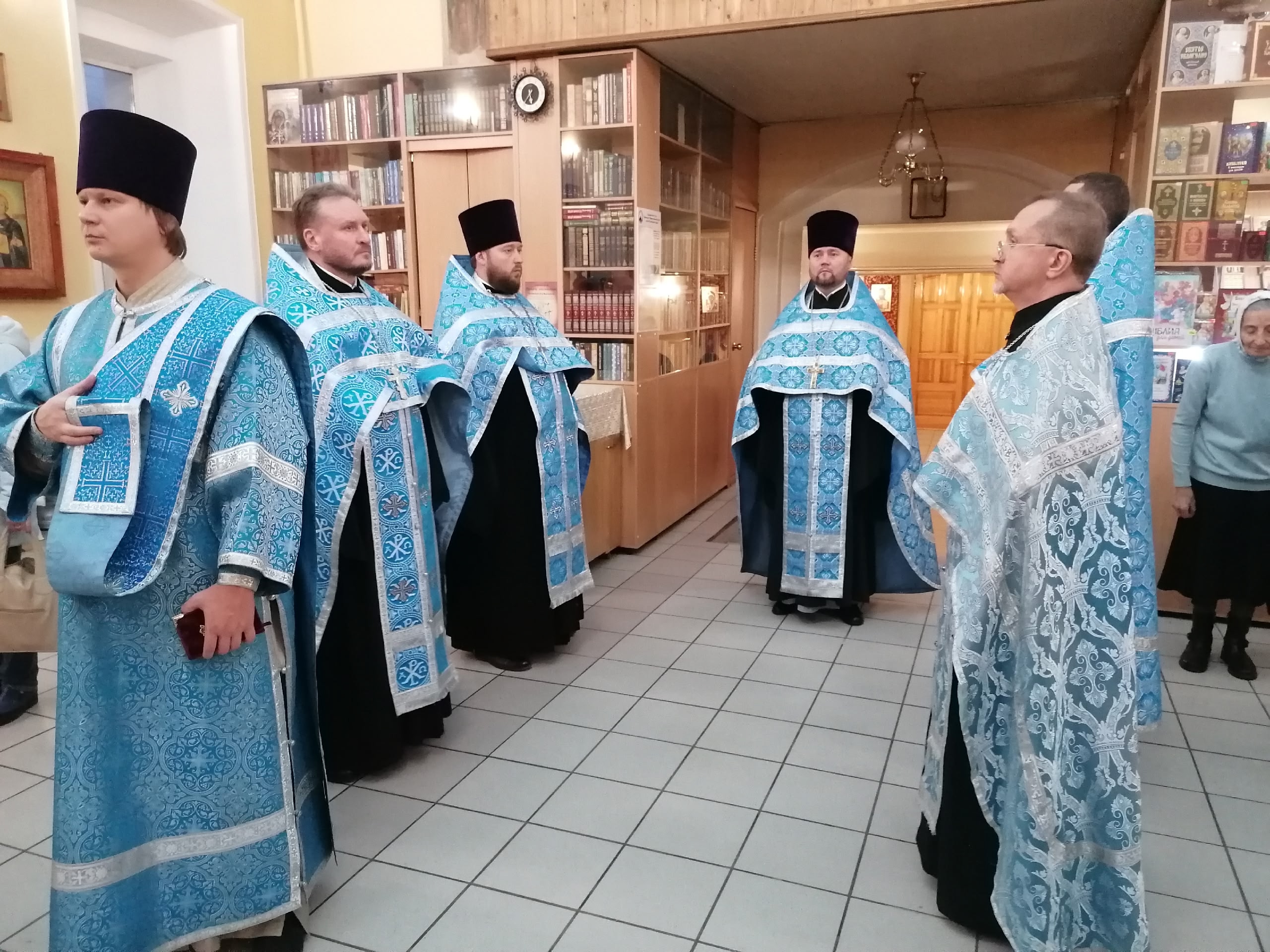 Всенощное бдение в канун праздника Покрова Пресвятой Богородицы