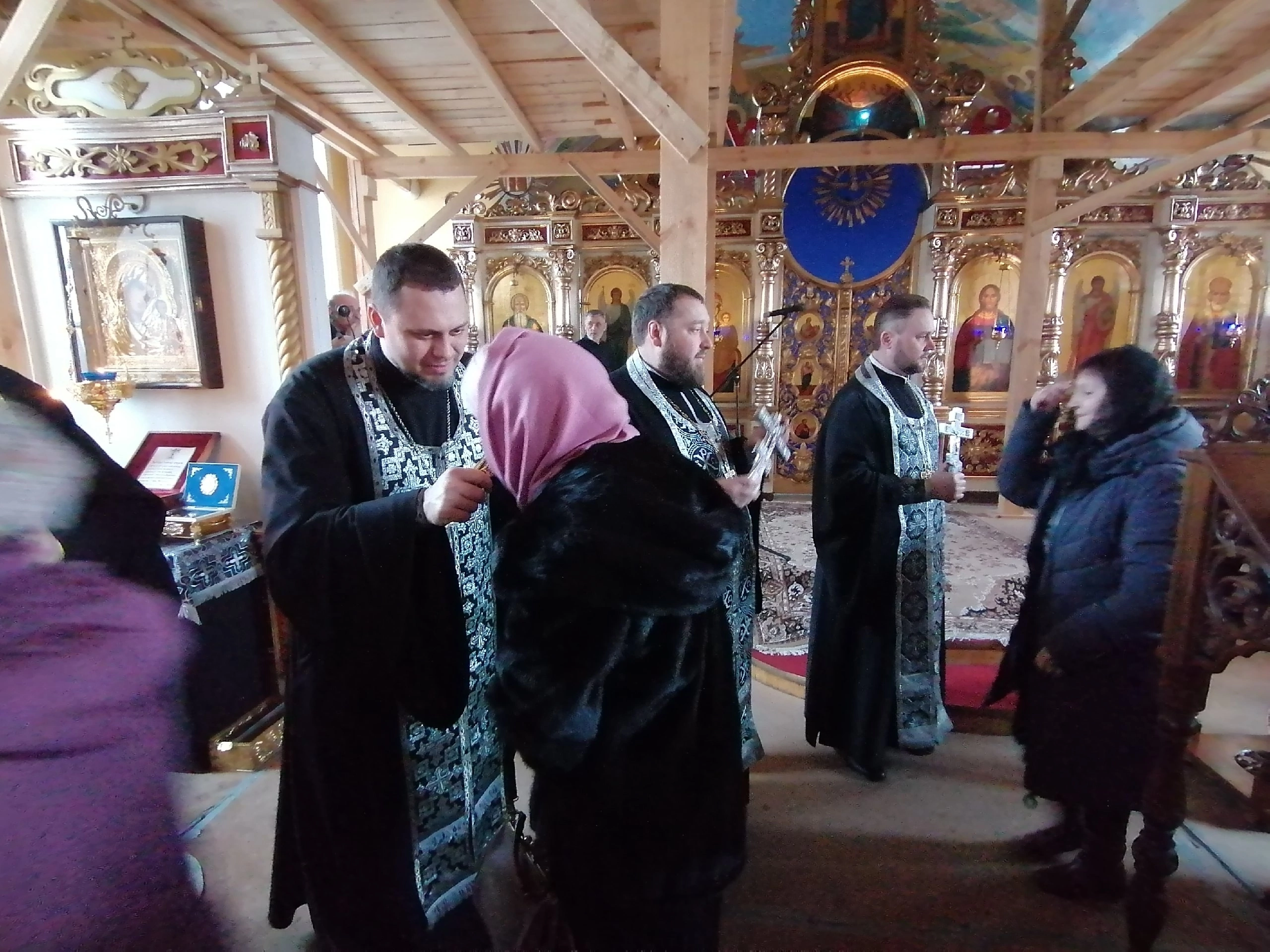 В Прощеное воскресенье протоиерей Александр Филиппов совершил вечерню с чином прощения