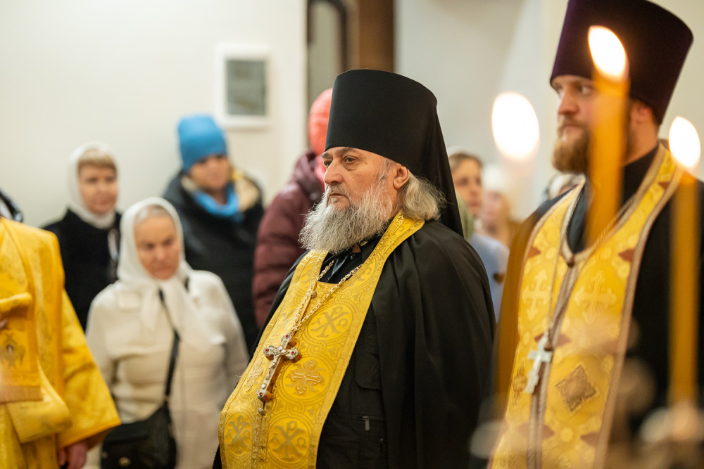 В канун престольного праздника митрополит Серафим совершил всенощное бдение в нашем храме