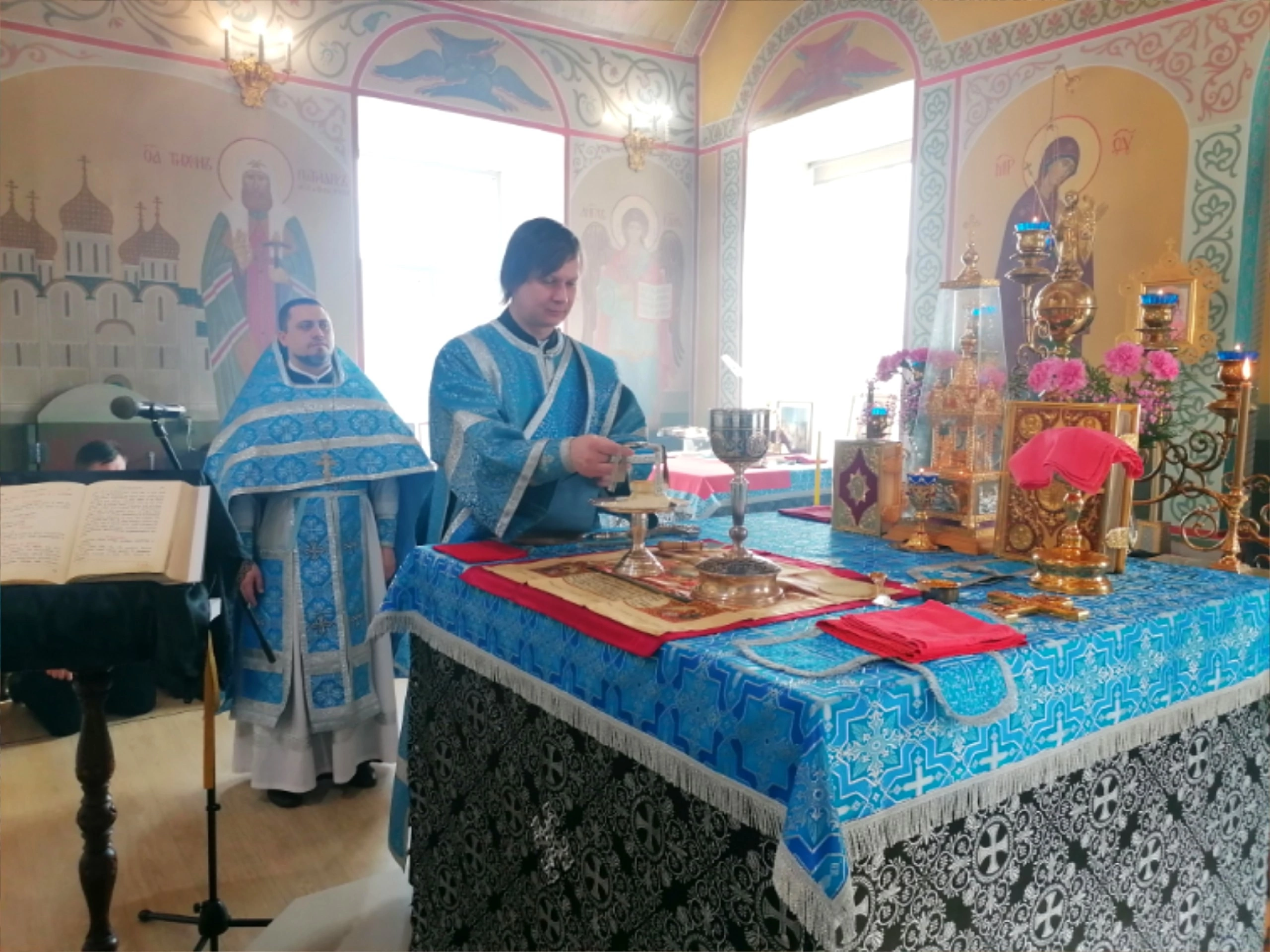 Празднование Похвалы Пресвятой Богородицы