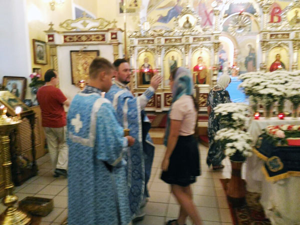 Всенощное бдение с Чином погребения Плащаницы Божией Матери