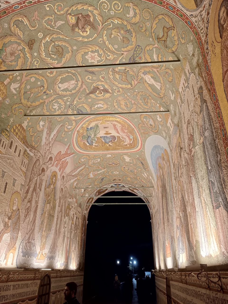 Преподаватели и студенты Пензенской духовной семинарии посетили Дивеево   