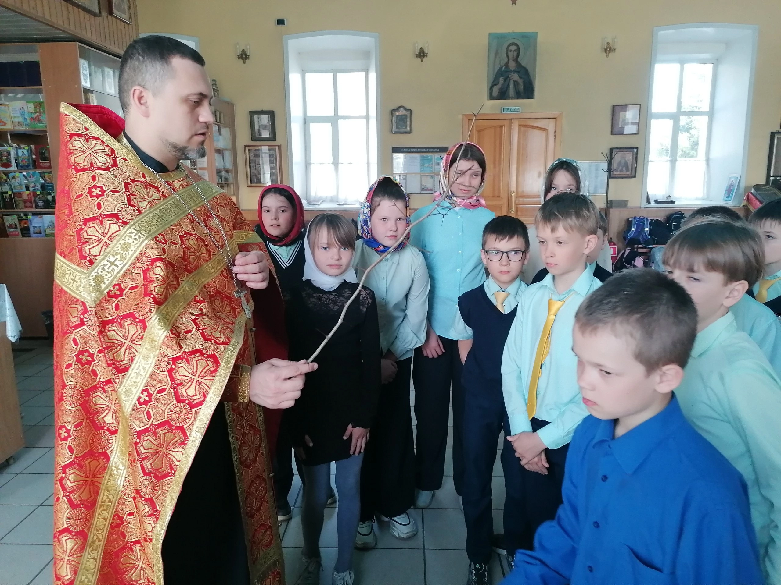 Иерей Владимир Журавлев встретился с учениками средней школы №60