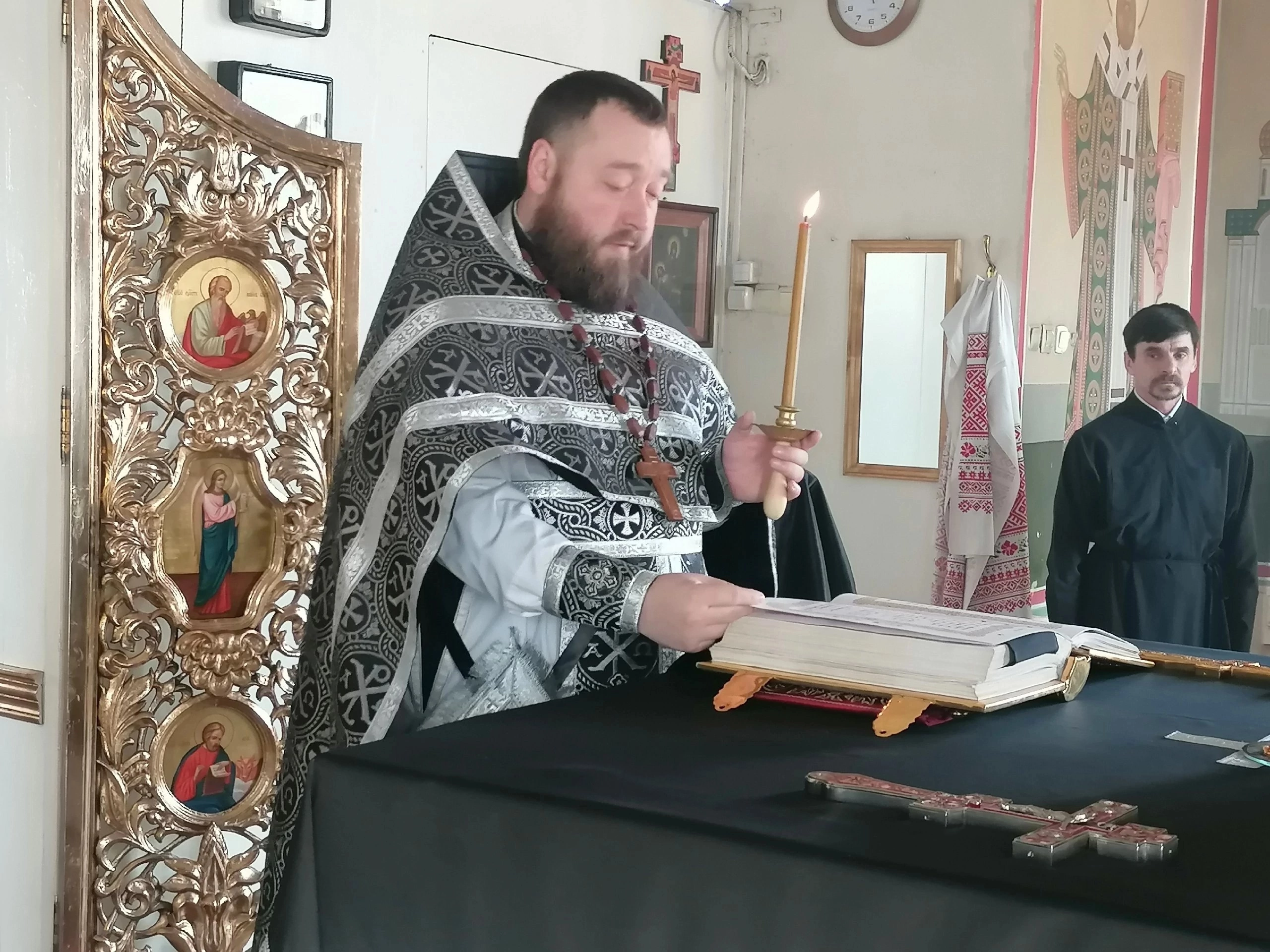 Протоиерей Антоний Шварёв совершил Божественную Литургию Преждеосвященных Даров