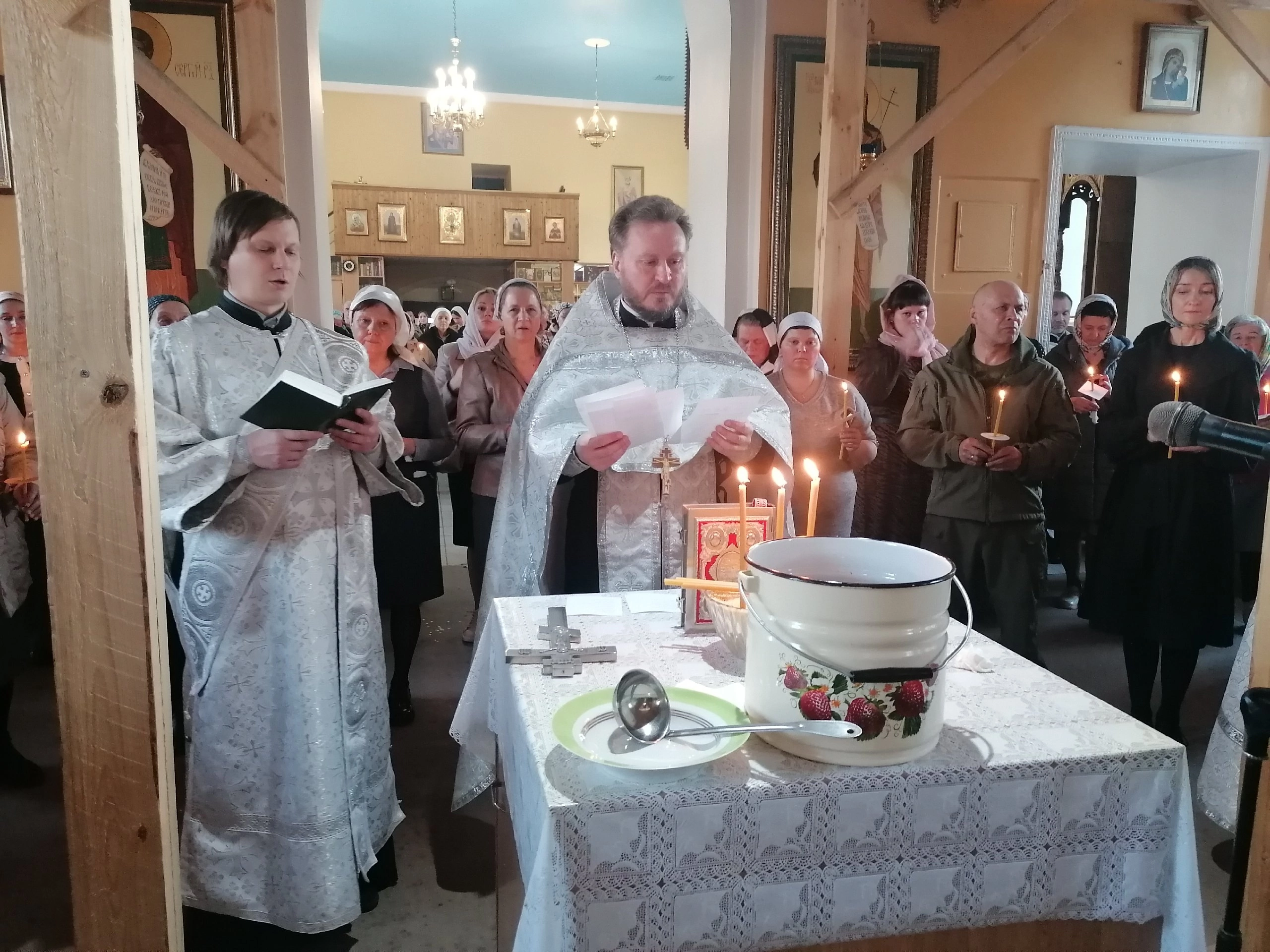Протоиерей Александр Филиппов совершил Таинство Соборования 