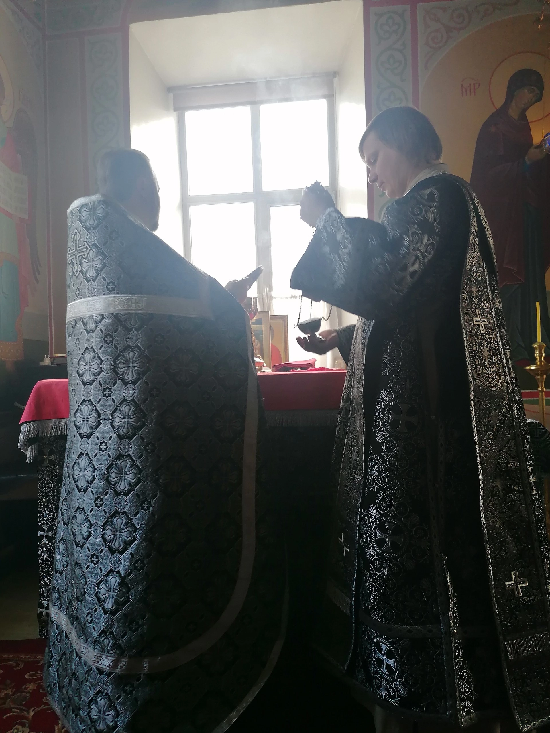 Протоиерей Александр Филиппов совершил Божественную Литургию Преждеосвященных Даров