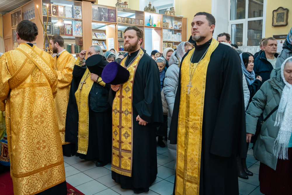 В канун престольного праздника митрополит Серафим совершил всенощное бдение в нашем храме
