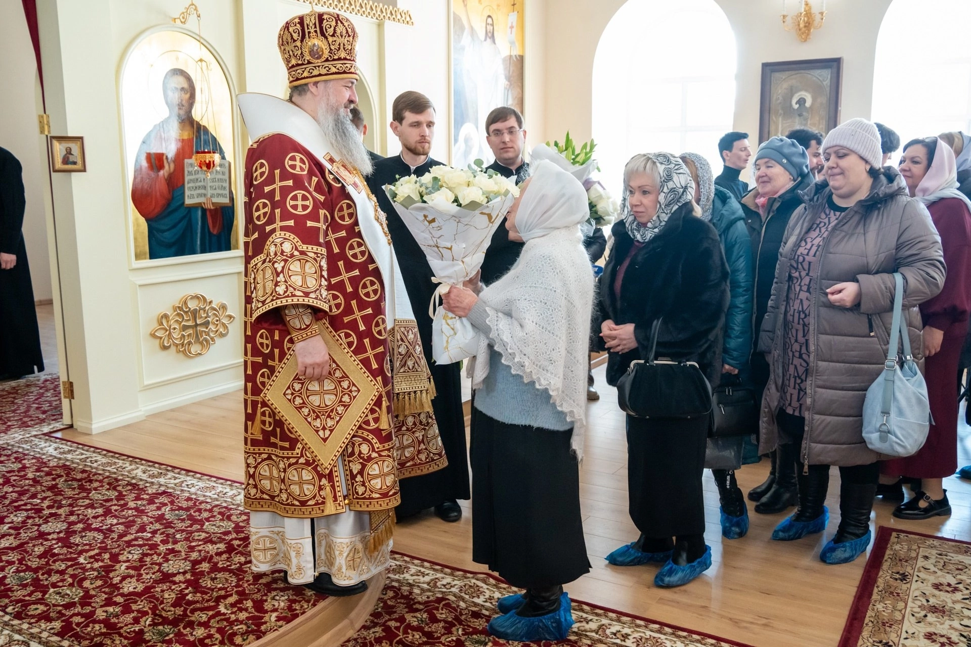 Протоиерей Александр Филиппов сослужил митрополиту Серафиму за литургией в Воскресенском храме при Пензенском епархиальном управлении