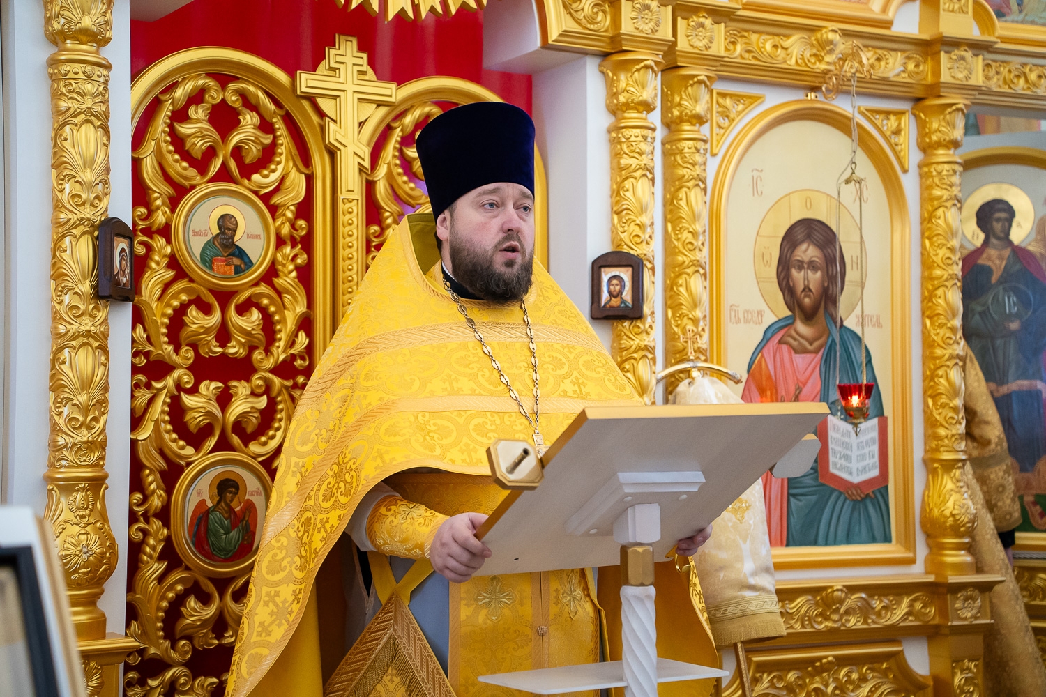 Митрополит Пензенский и Нижнеломовский Серафим совершил литургию в Троицком храме в Камайке