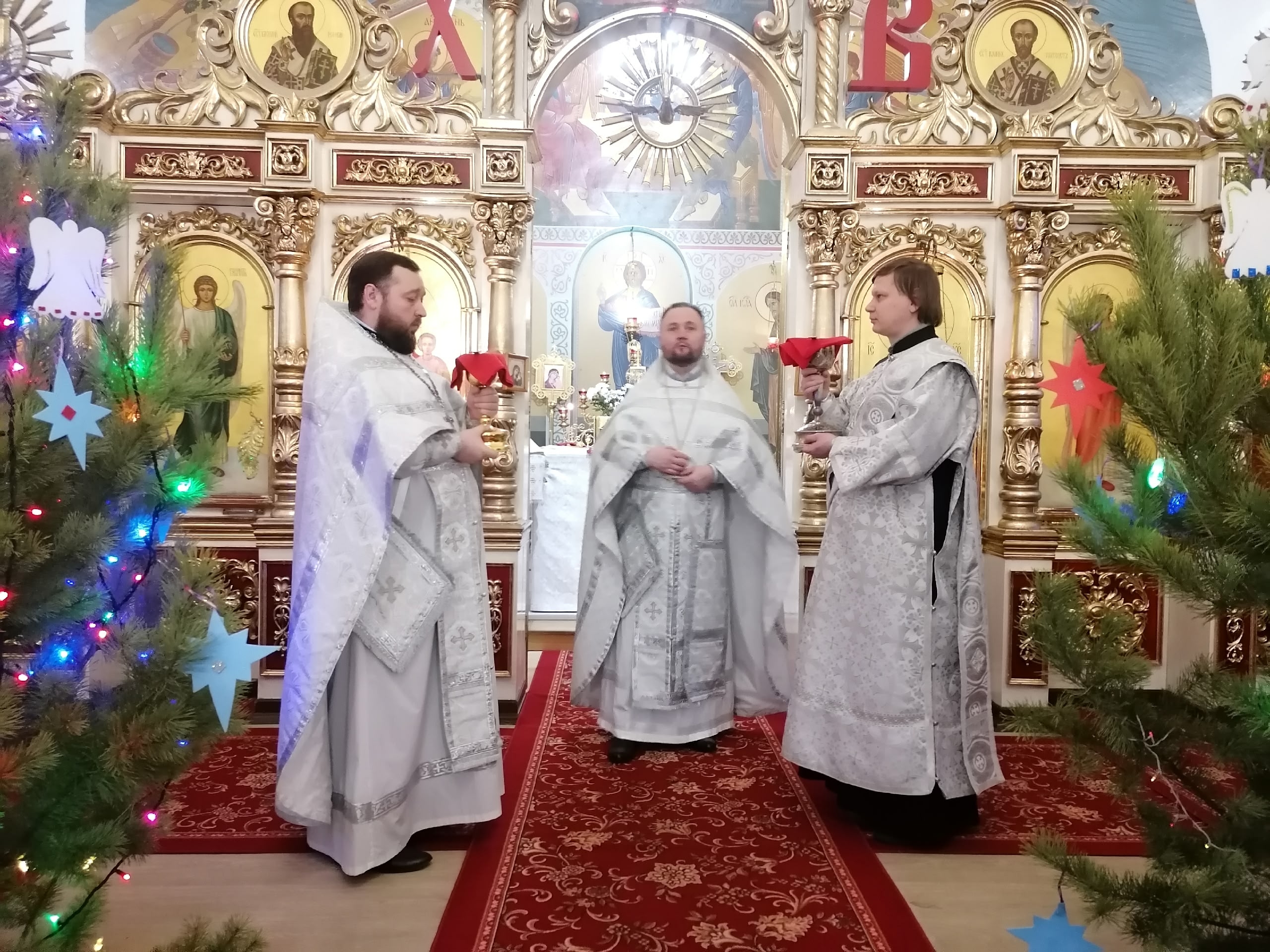 Богослужения в Неделю 30-ю по Пятидесятнице,  святых отец