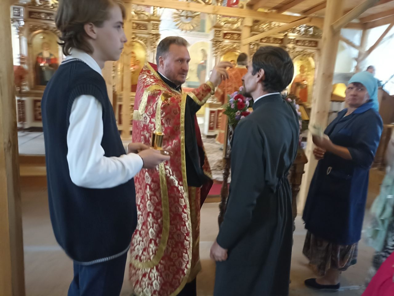 Вечернее богослужение в канун праздника Происхождение Честных Древ Животворящего Креста Господня