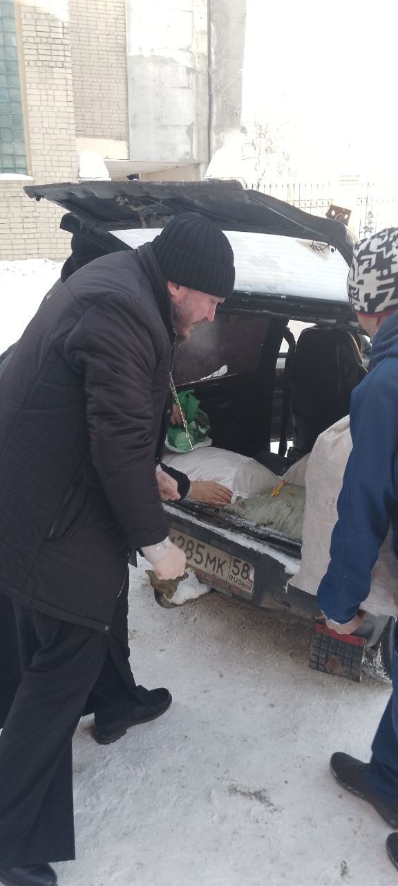 Прихожане Никольского храма  отправили гуманитарную помощь в зону СВО