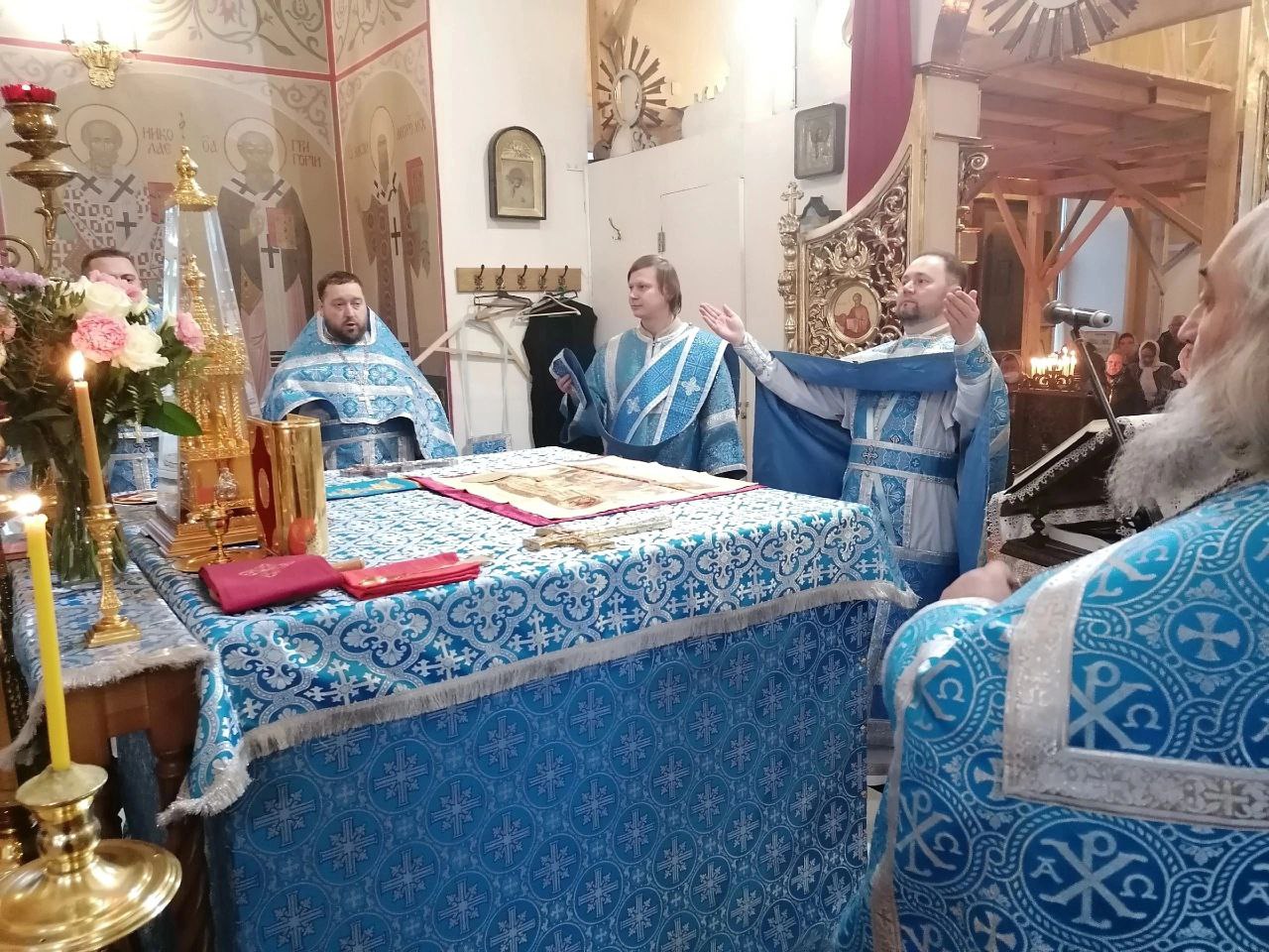 Празднование Введение во храм Пресвятой Богородицы