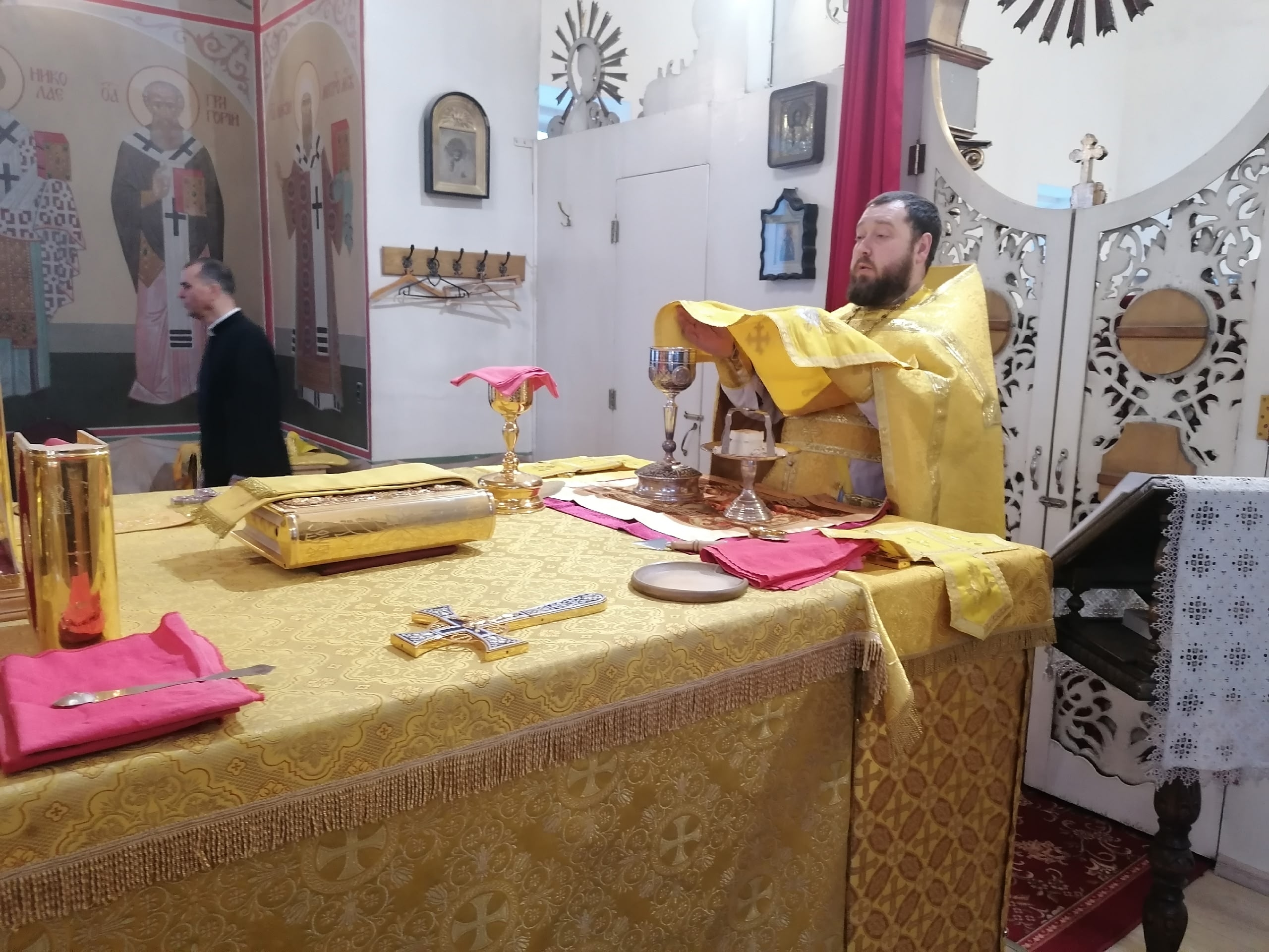 Богослужения в Неделю о блудном сыне 