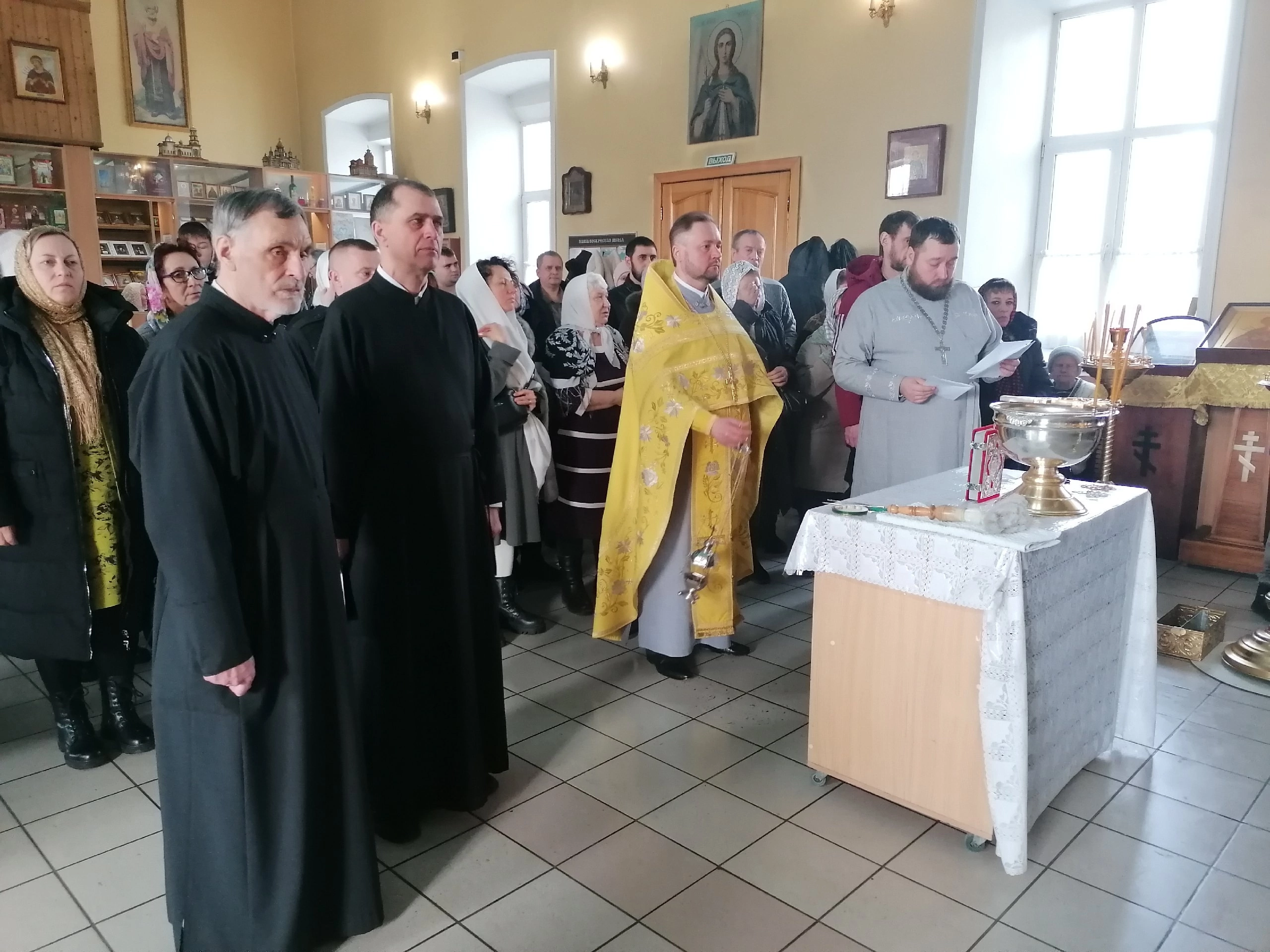 Богослужения в Неделю сыропустную