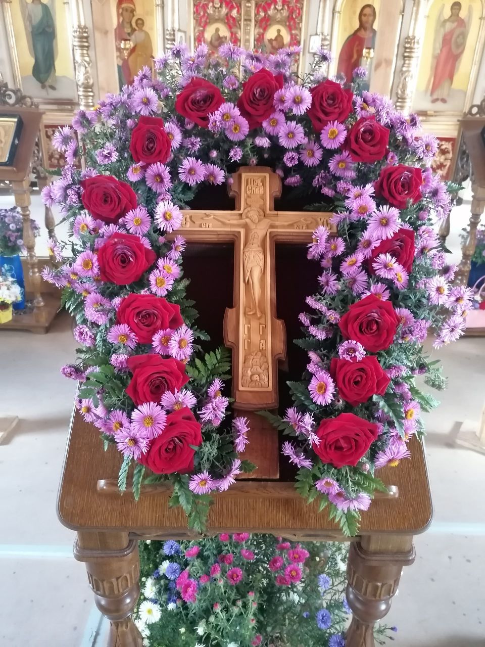 Всенощное бдение в канун празднования Воздвижения Животворящего Креста Господня