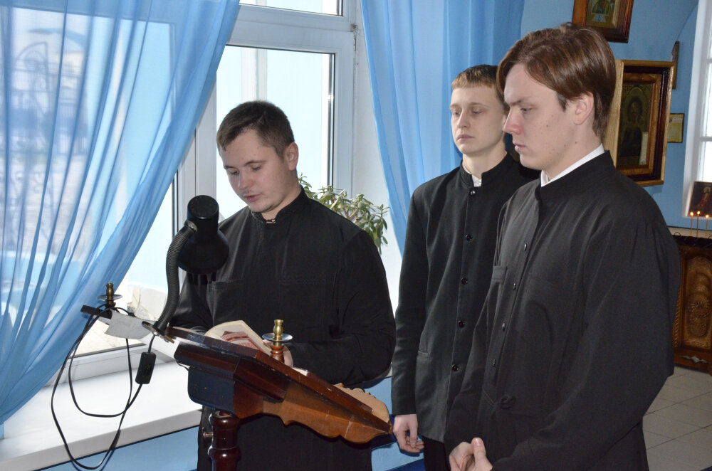 Протоиерей Александр Филиппов  совершил литургия в храме при исправительной колонии №5