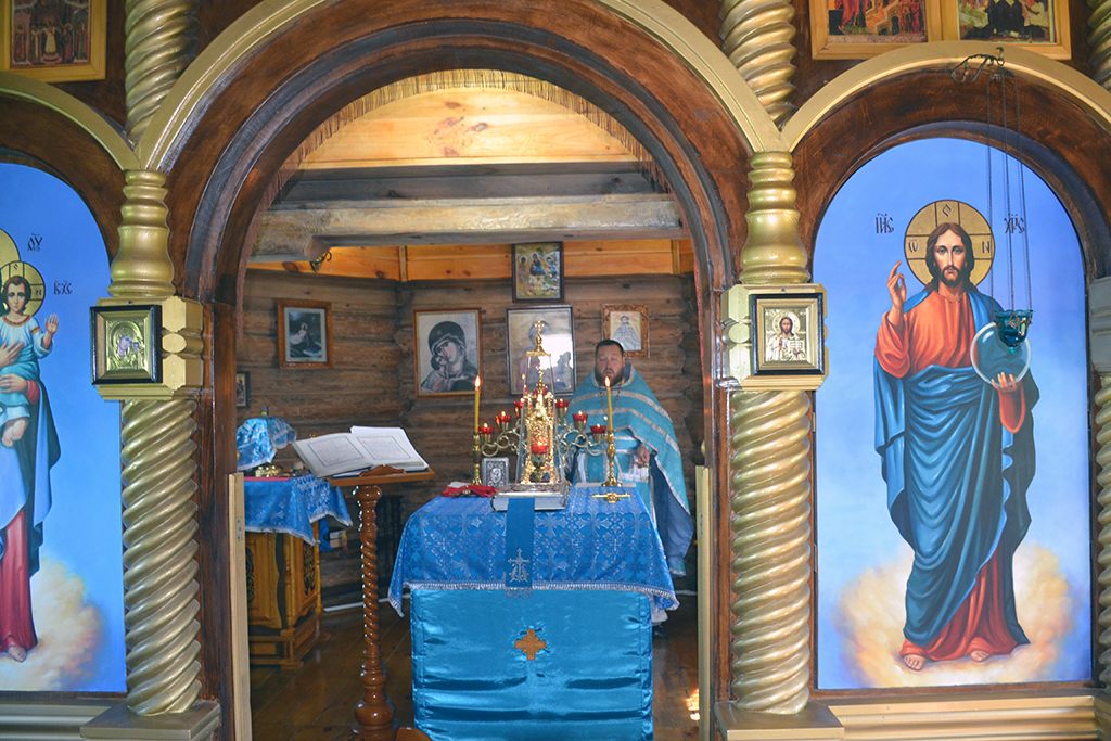 Протоиерей Антоний Шварёв совершил литургию в ИК-7