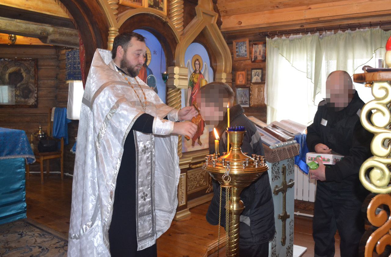 Протоиерей Антоний Шварёв поздравил осужденных ИК-7 с Рождеством Христовым