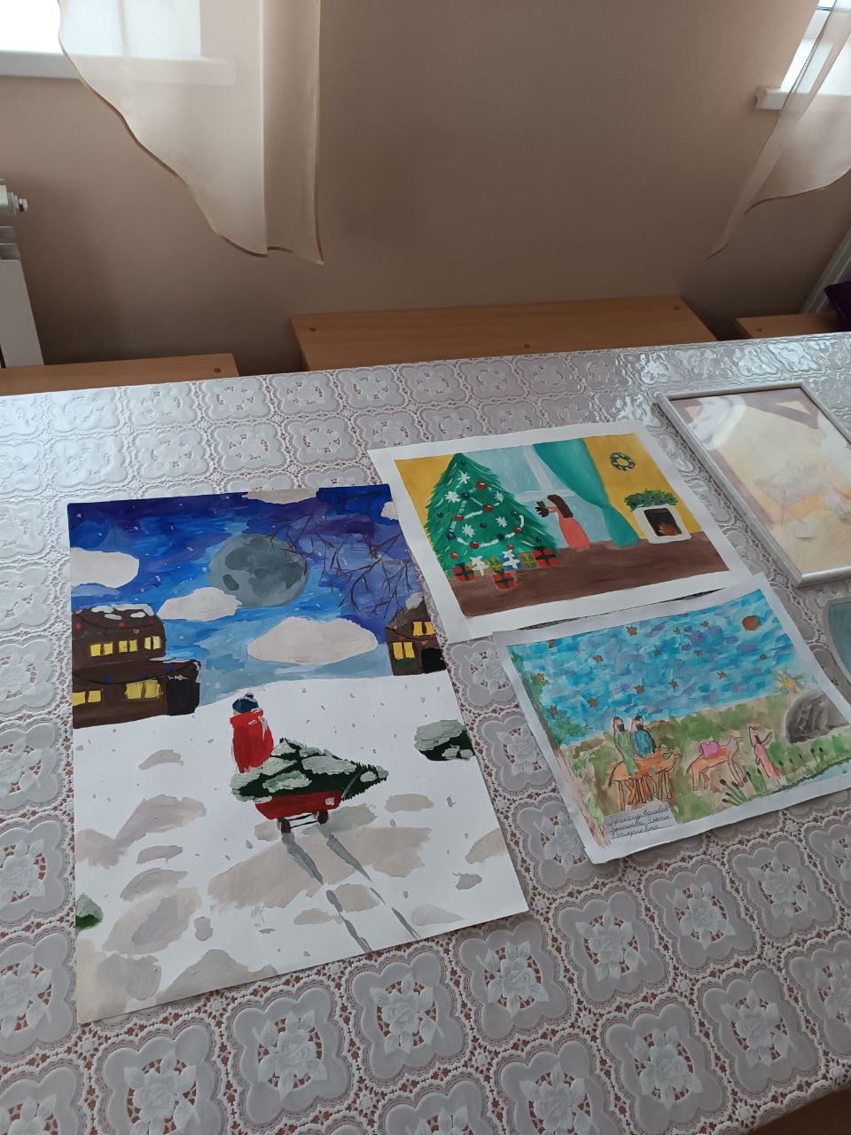 В воскресной школе "Азбука веры" состоялся конкурс рисунков "В ожидании Рождества"