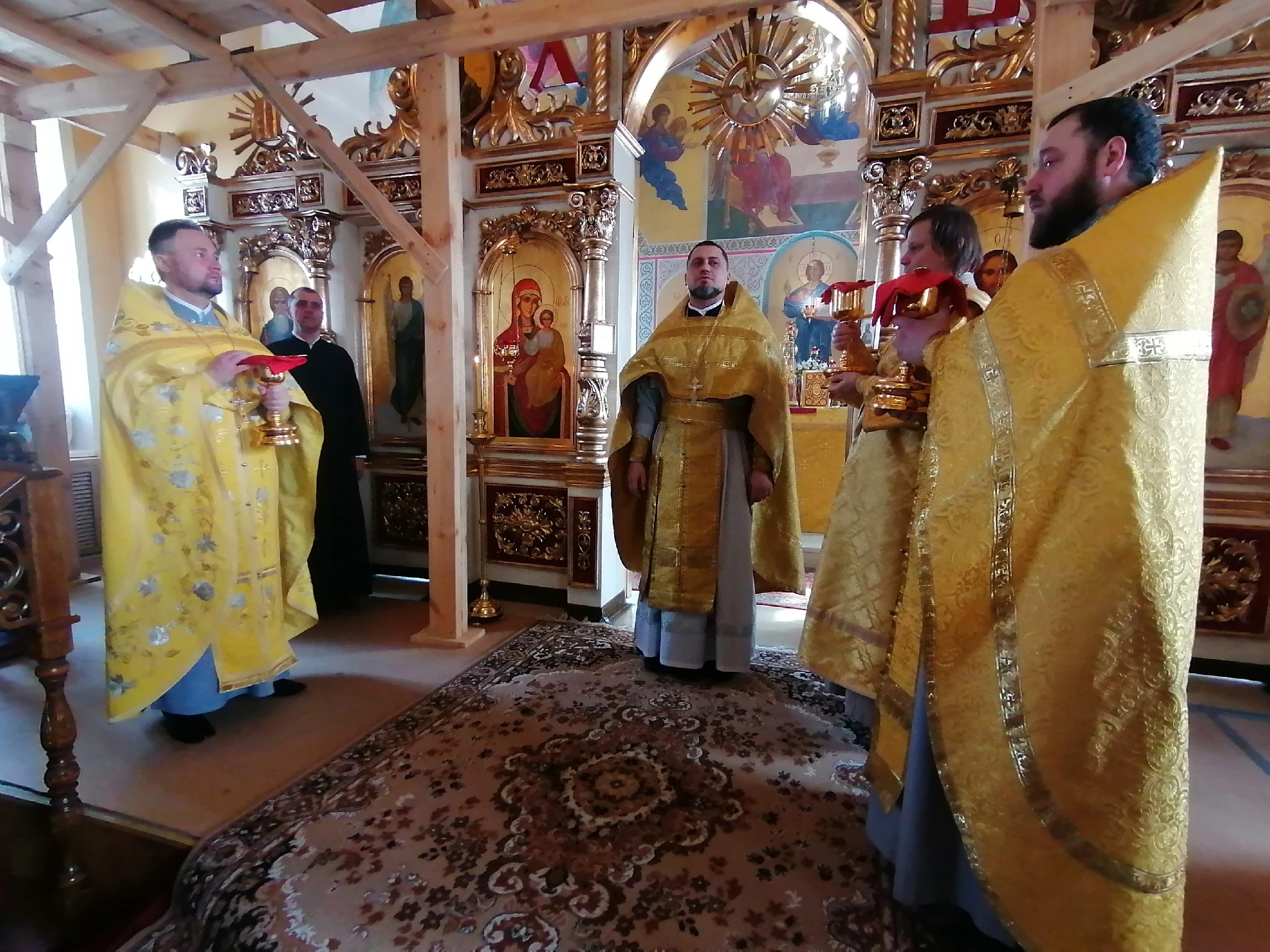 Богослужения в Неделю сыропустную