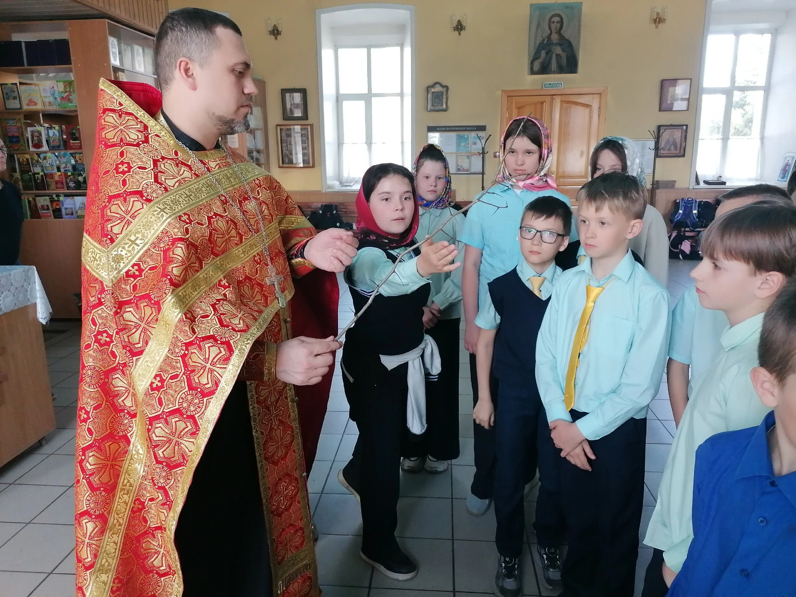 Иерей Владимир Журавлев встретился с учениками средней школы №60