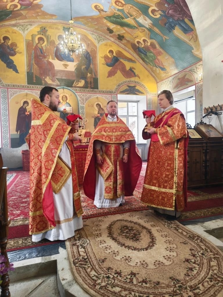 Празднование Радоницы в нашем храме