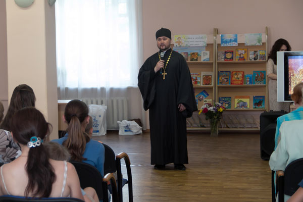 Протоиерей Александр Филиппов принял участие в торжественном мероприятии ко Дню семьи, любви и верности «Семья начинается с «МЫ»