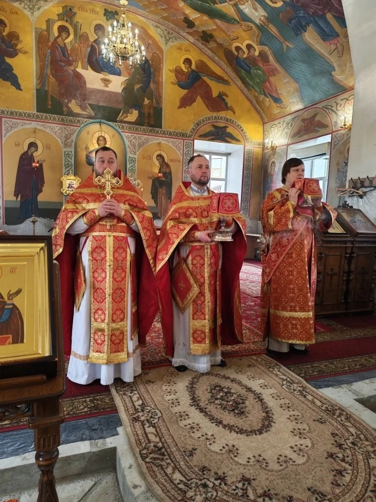 Богослужения в Неделю о самаряныне