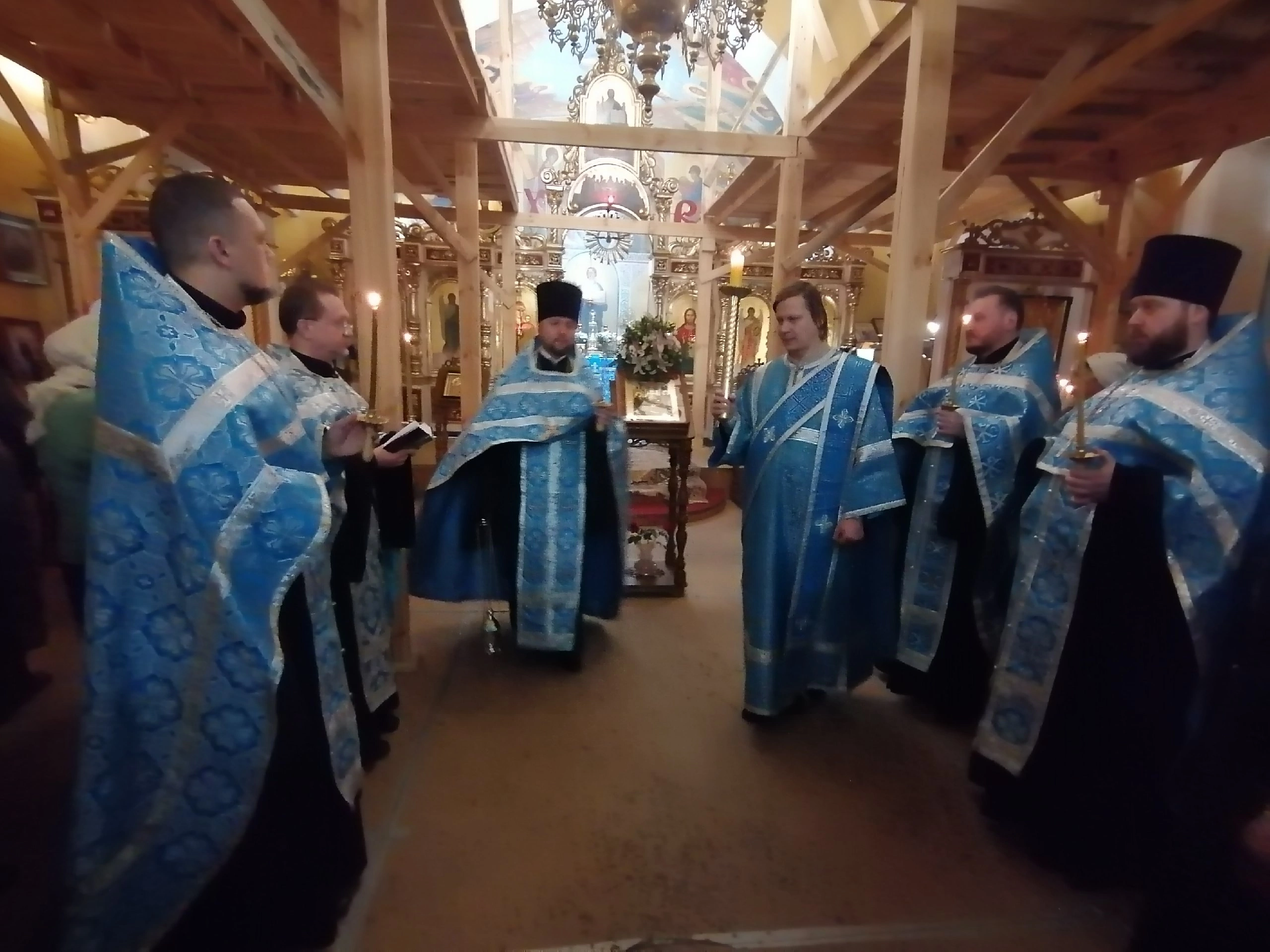 Всенощное бдение в канун праздника Сретение Господне