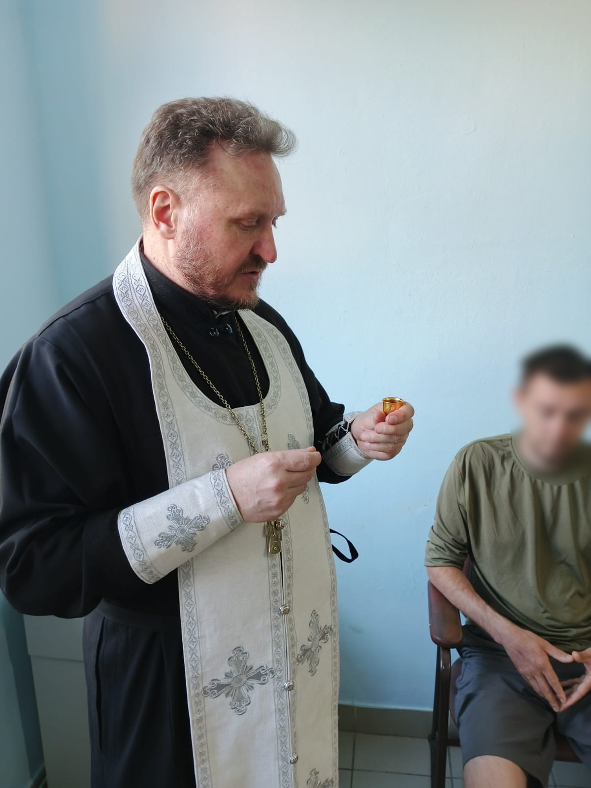 Священники посетили раненых участников СВО в военном госпитале Пензы