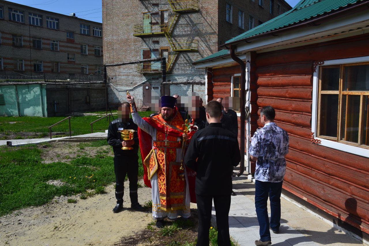 Протоиерей Антоний Шварёв совершил Божественную литургию в ИК-7